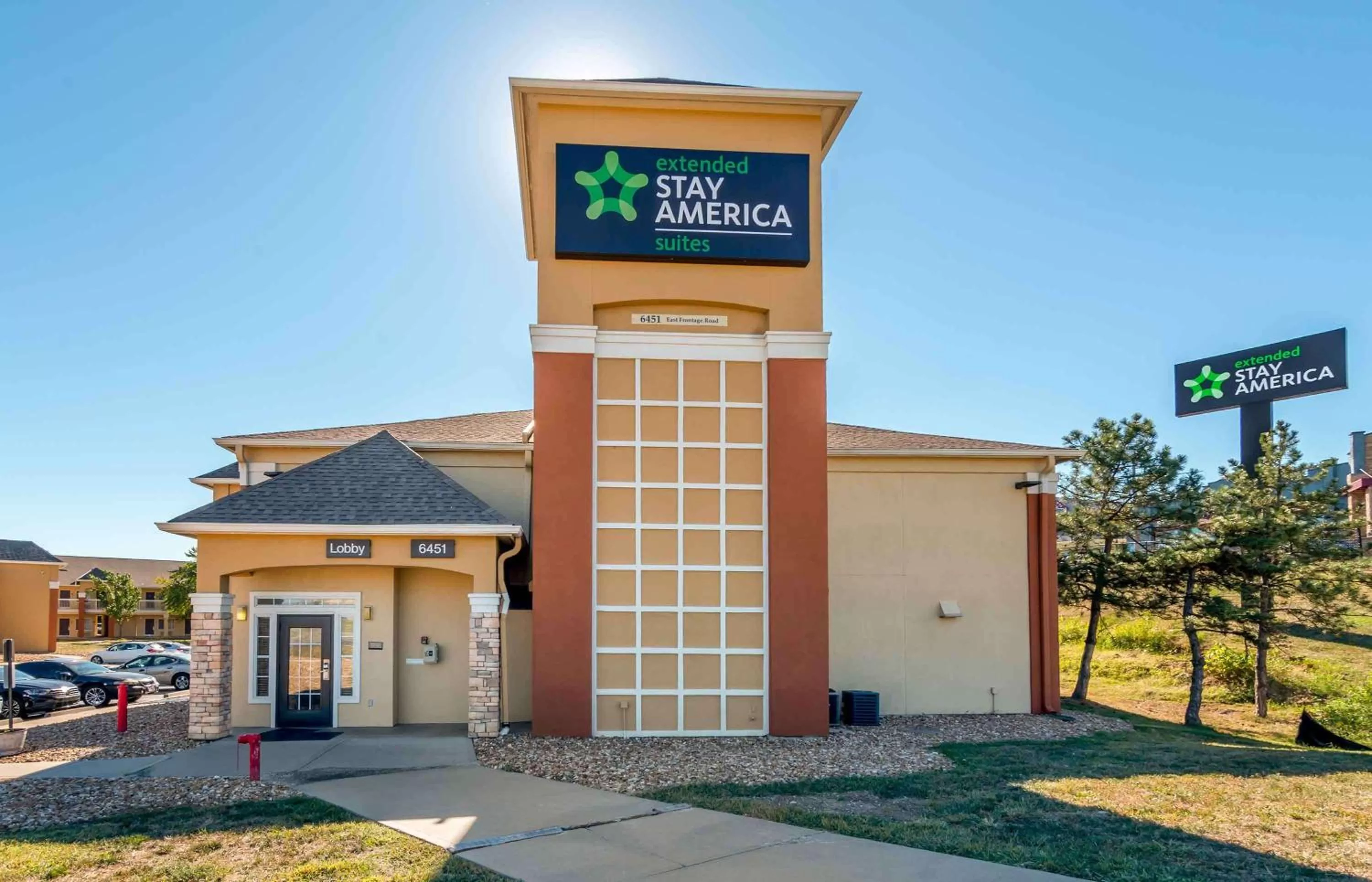Property building in Extended Stay America Suites - Kansas City - Shawnee Mission