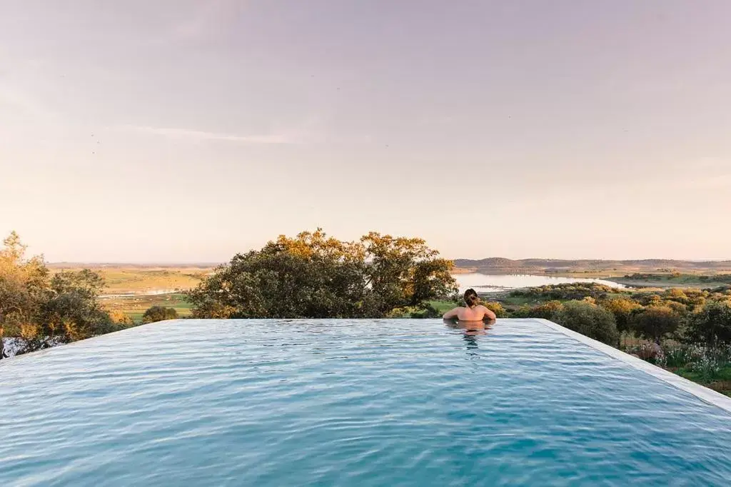 Swimming Pool in Montimerso Skyscape Countryhouse