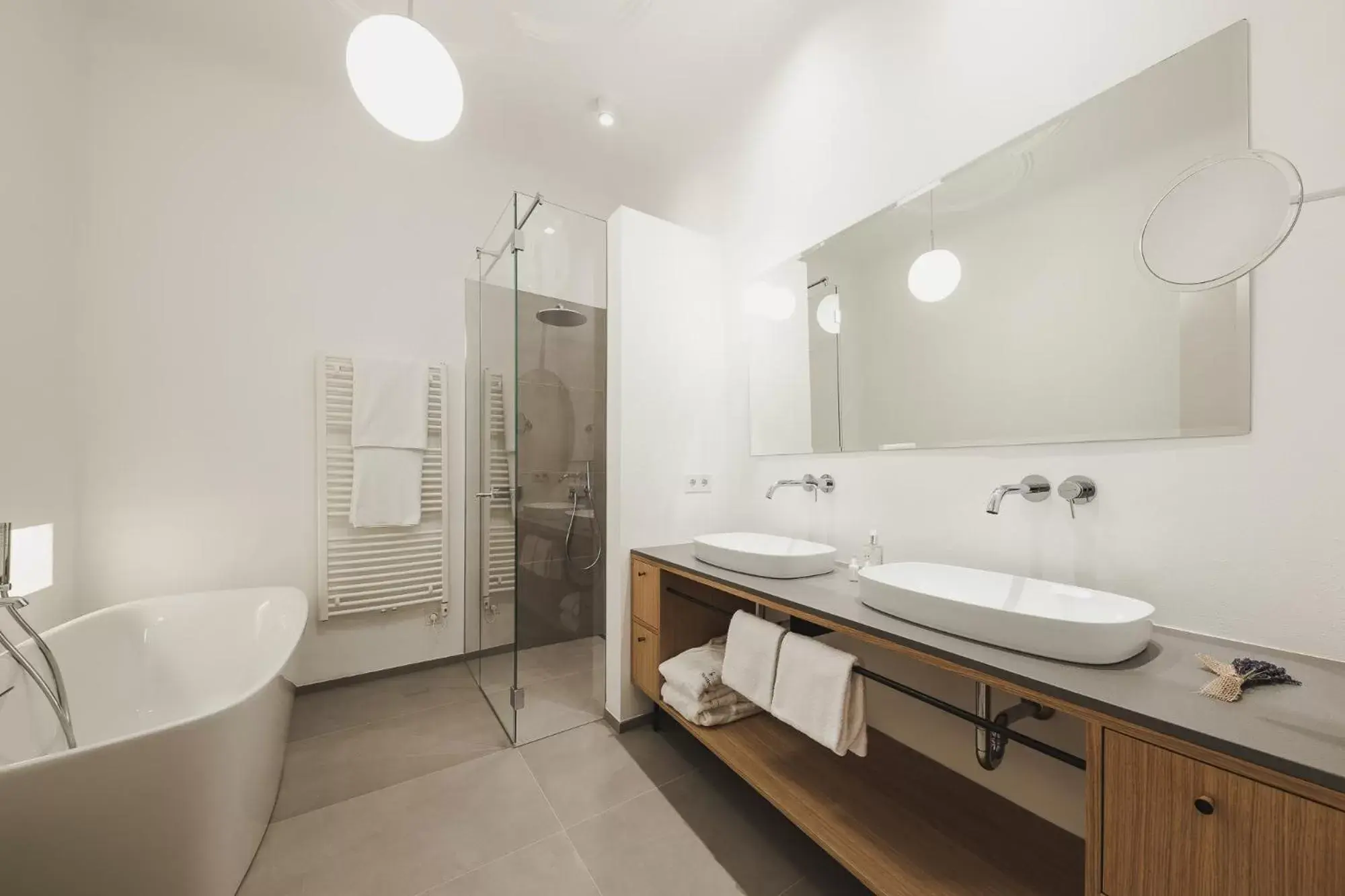 Bathroom in Kuntino Suites