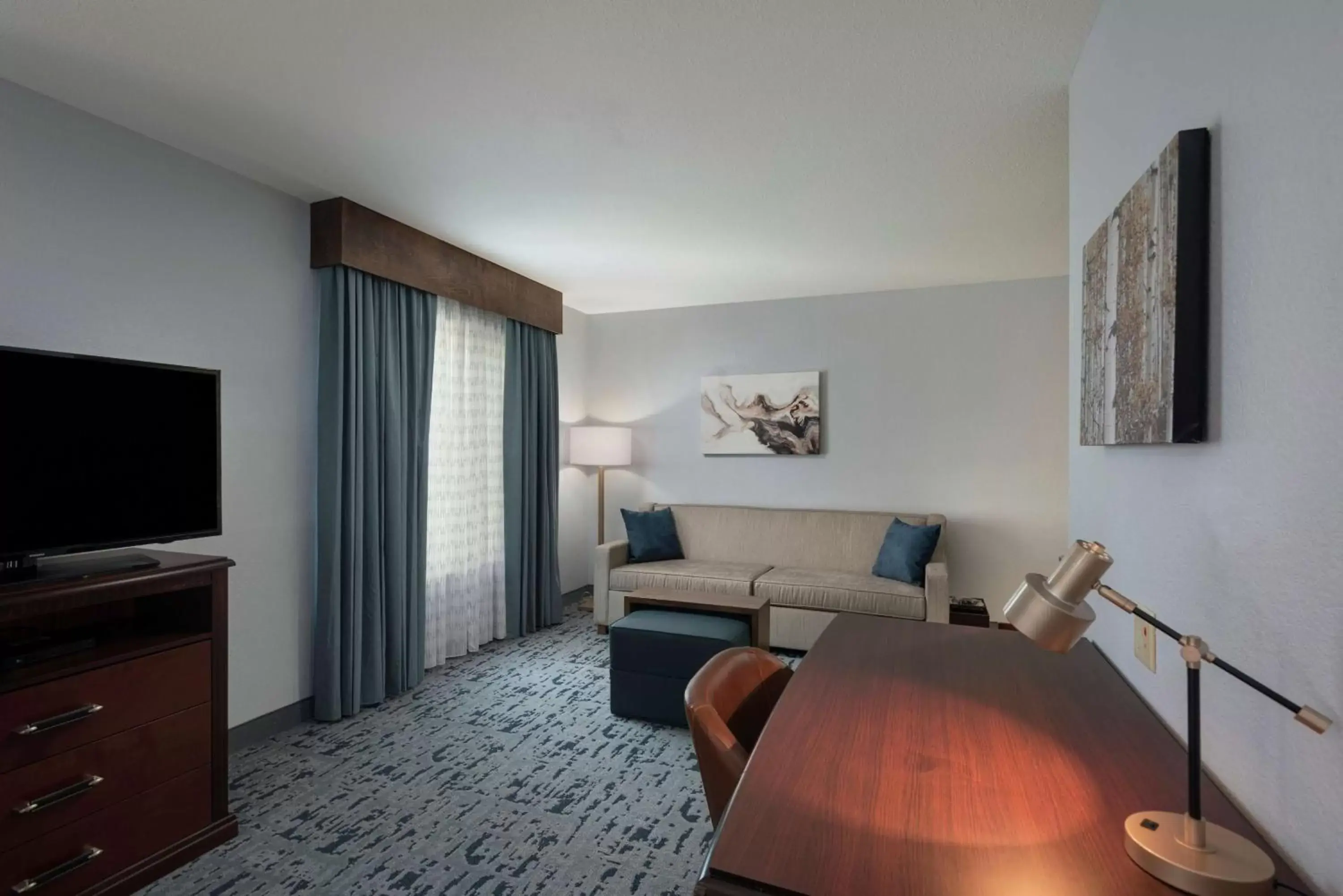 Bedroom, Seating Area in Homewood Suites by Hilton Fort Collins