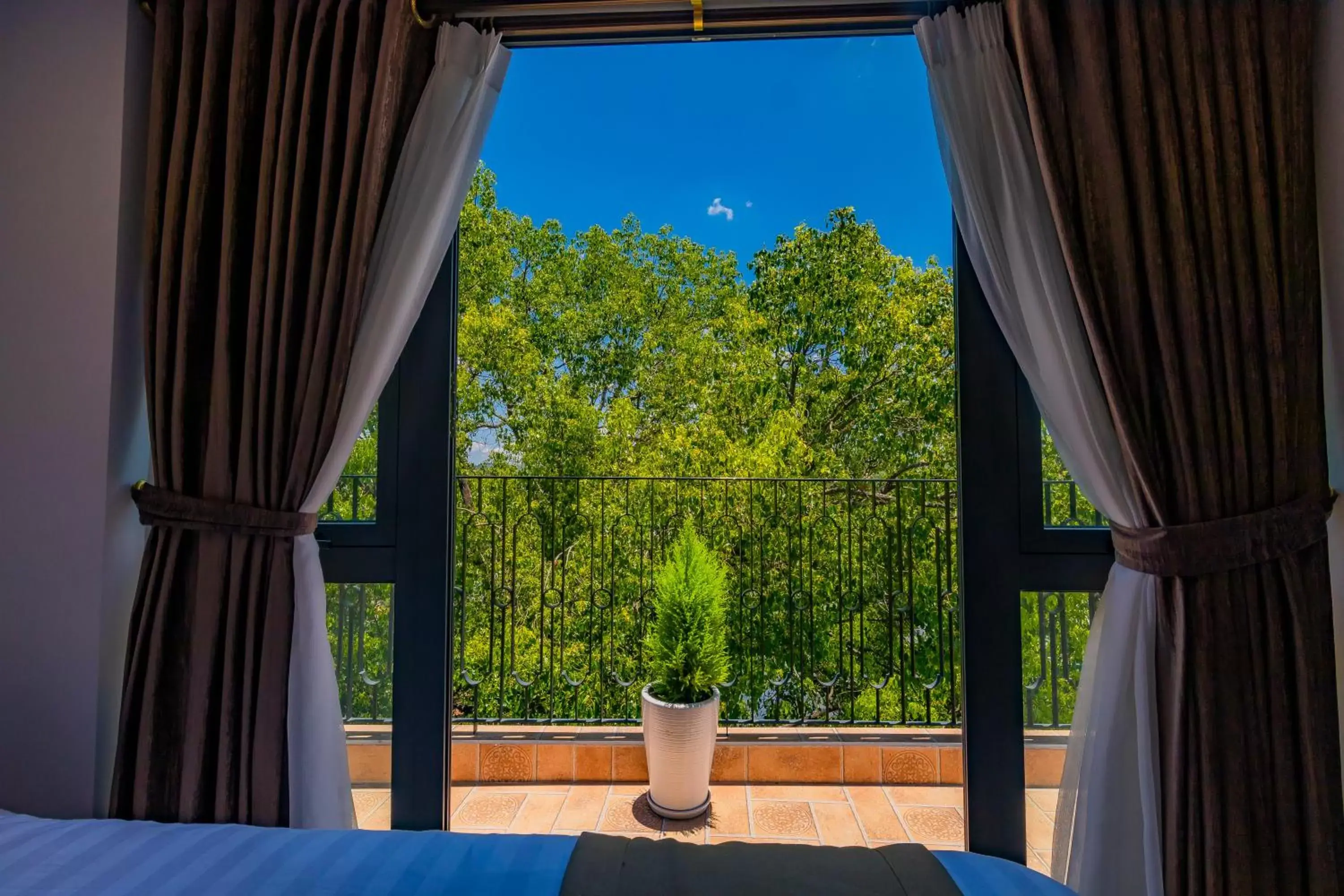 Nearby landmark, View in Khanh Uyen 3 Hotel Nearby landmark, View in Khanh Uyen 3 Hotel