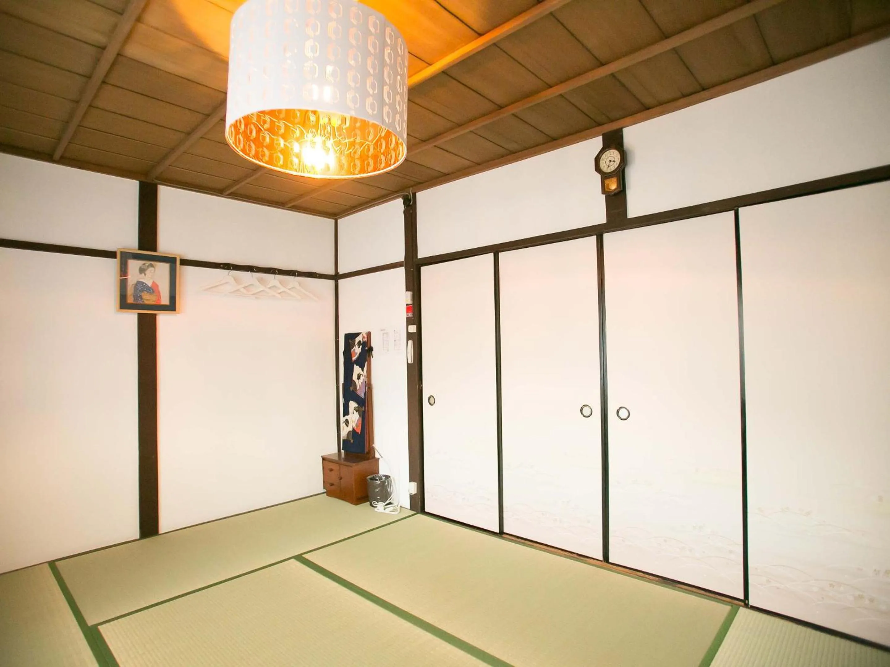 Photo of the whole room in Guesthouse HANA Nishijin