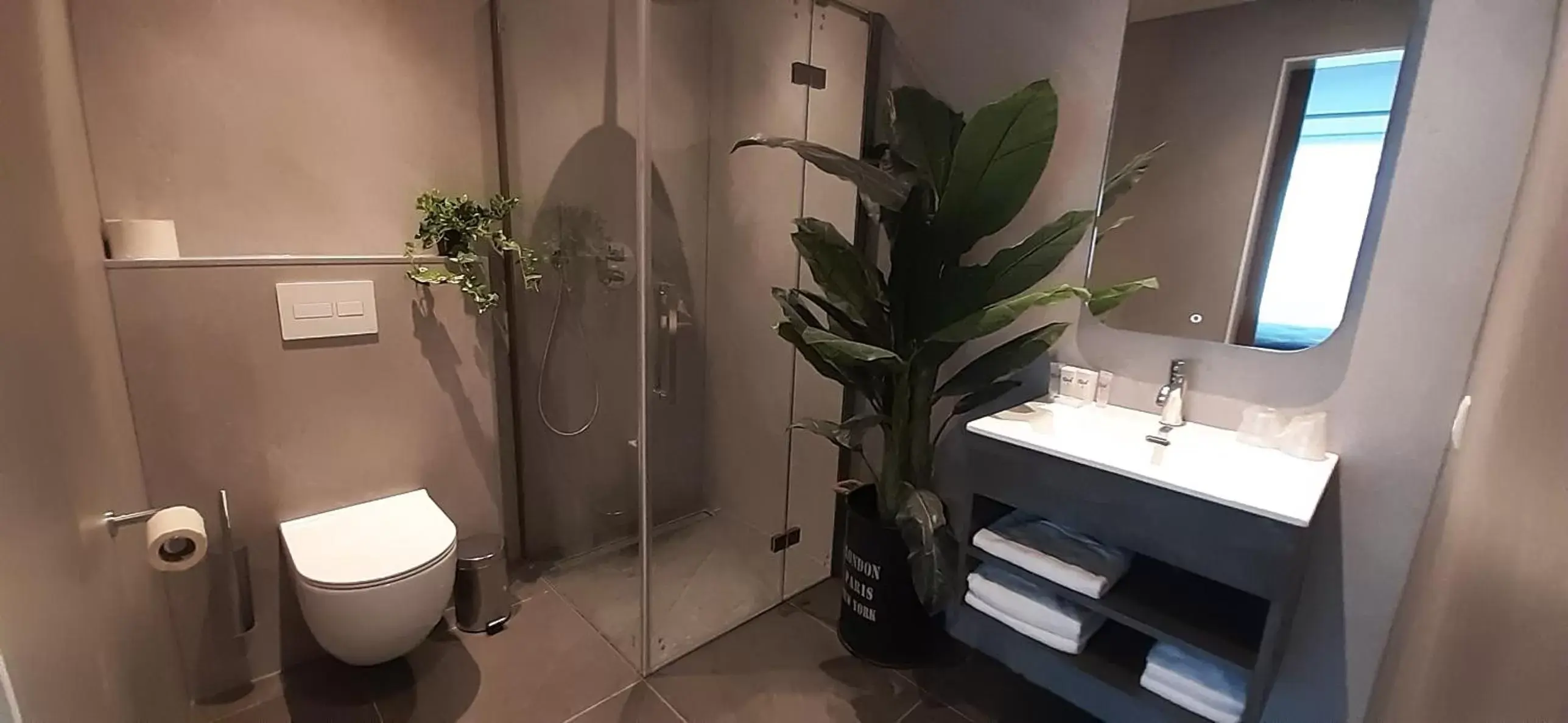 Bathroom in Hajé Hotel Joure