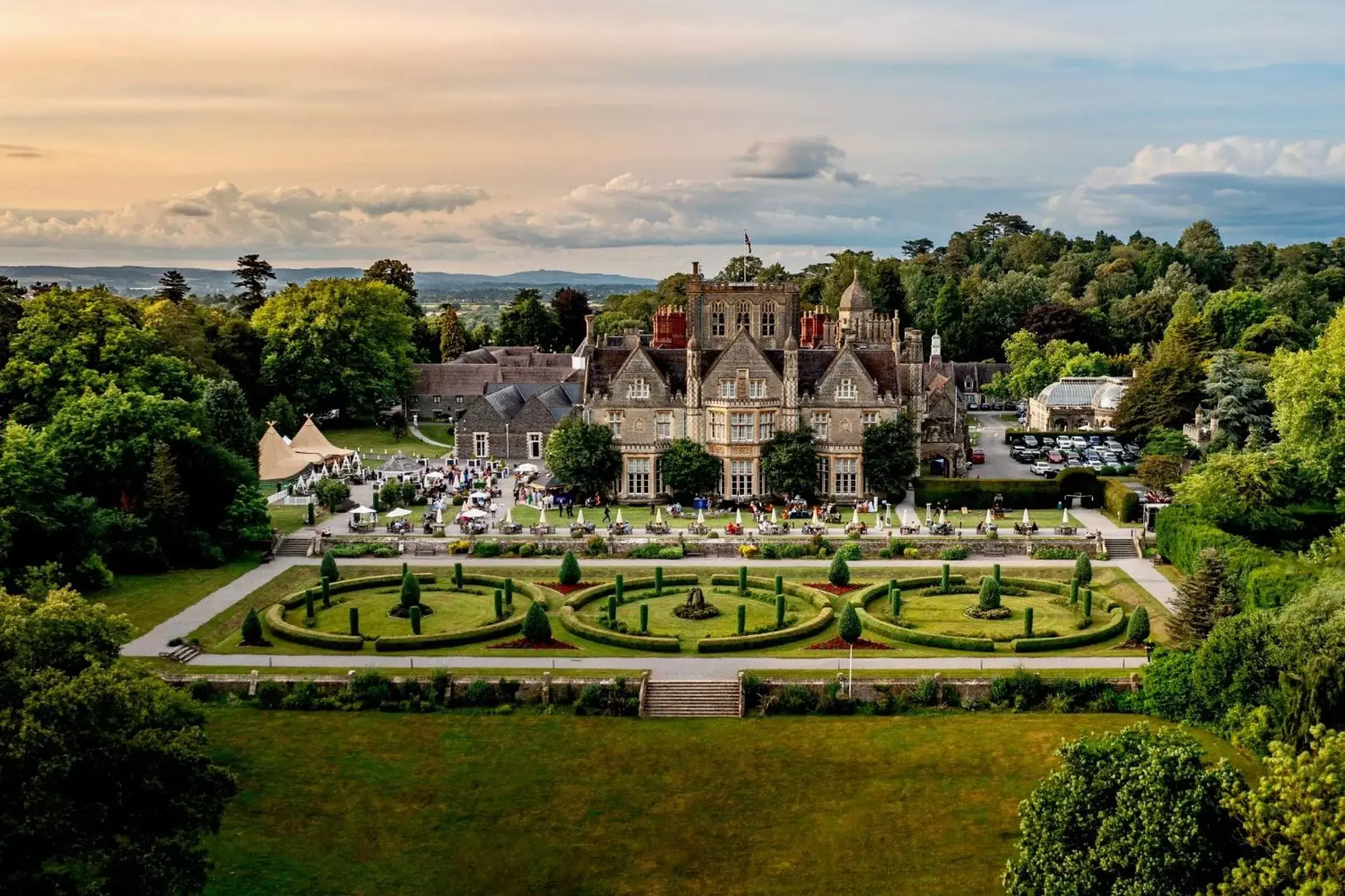 Property building, Bird's-eye View in De Vere Tortworth Court