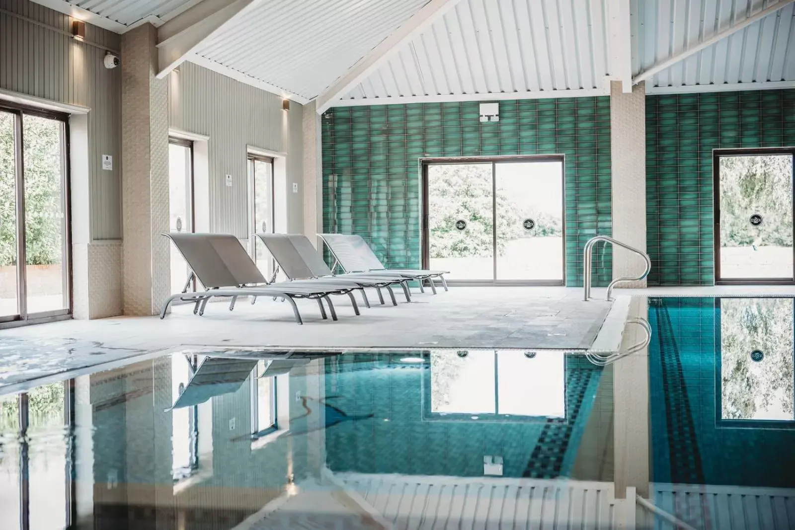 Swimming Pool in The Essex Golf & Country Club Hotel