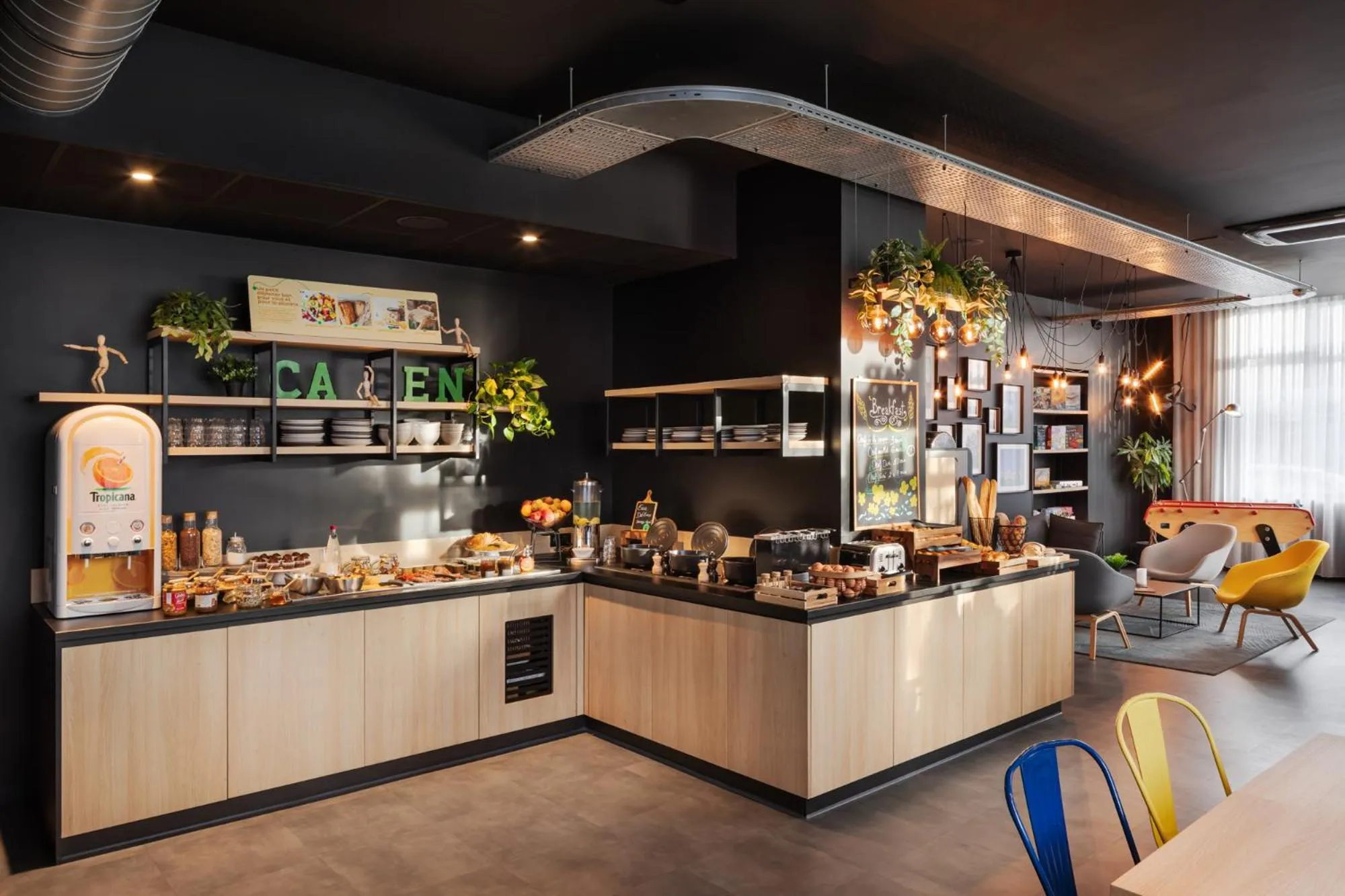 Food and drinks in Campanile Caen Centre Gare