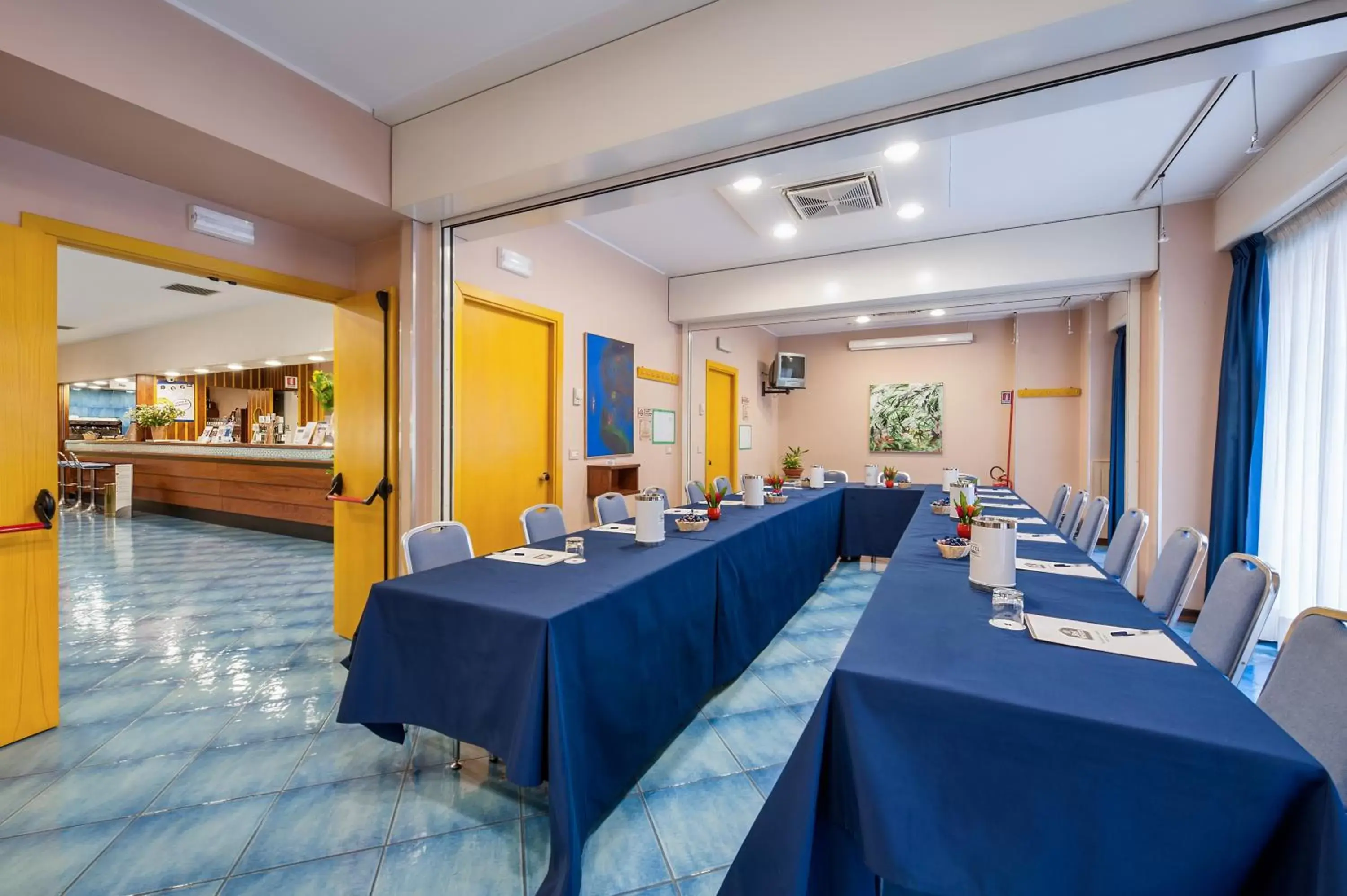 Business facilities in Best Western Hotel Mediterraneo