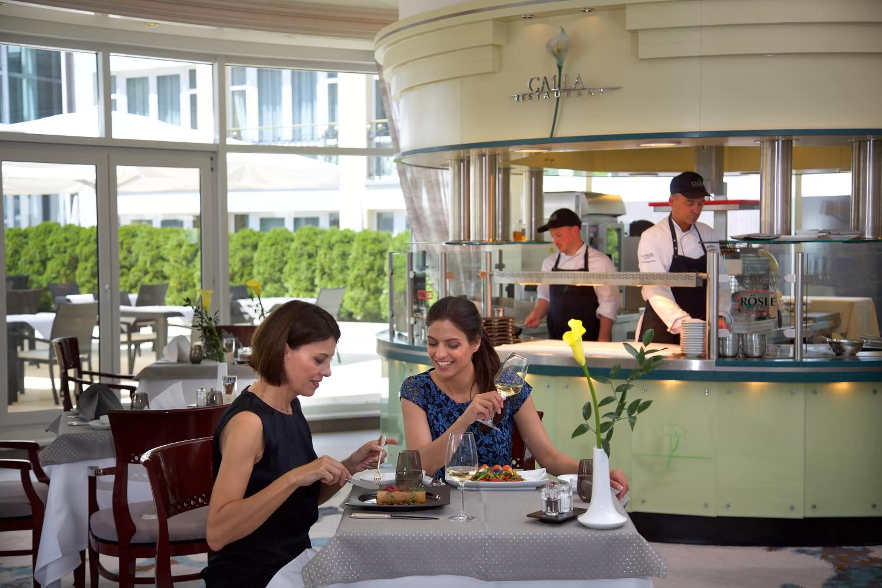 Restaurant/places to eat in Steigenberger Hotel Der Sonnenhof