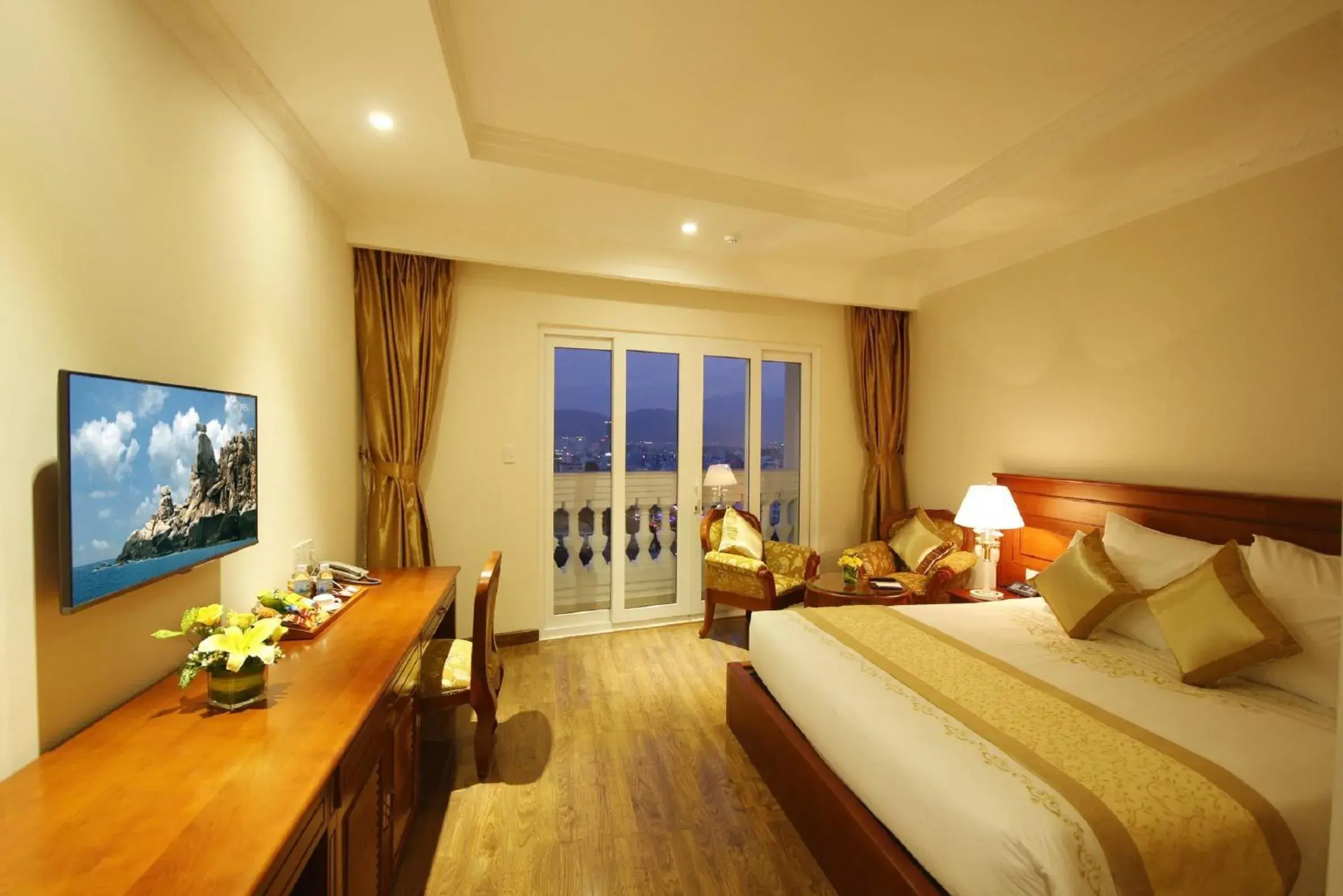 Superior Double Room with Sea View in Nha Trang Palace Hotel