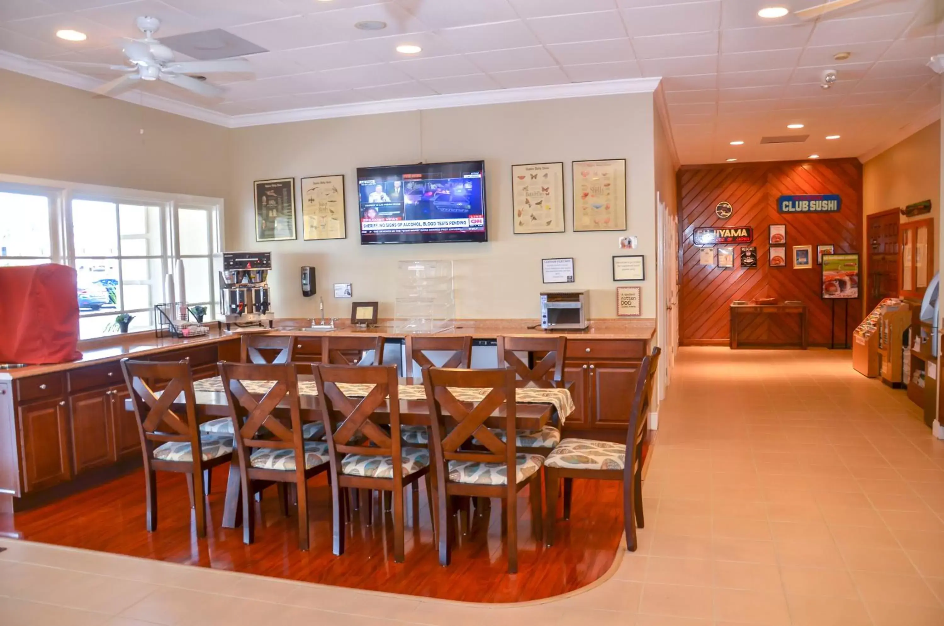 Continental breakfast, Restaurant/Places to Eat in Gulfcoast Inn Naples