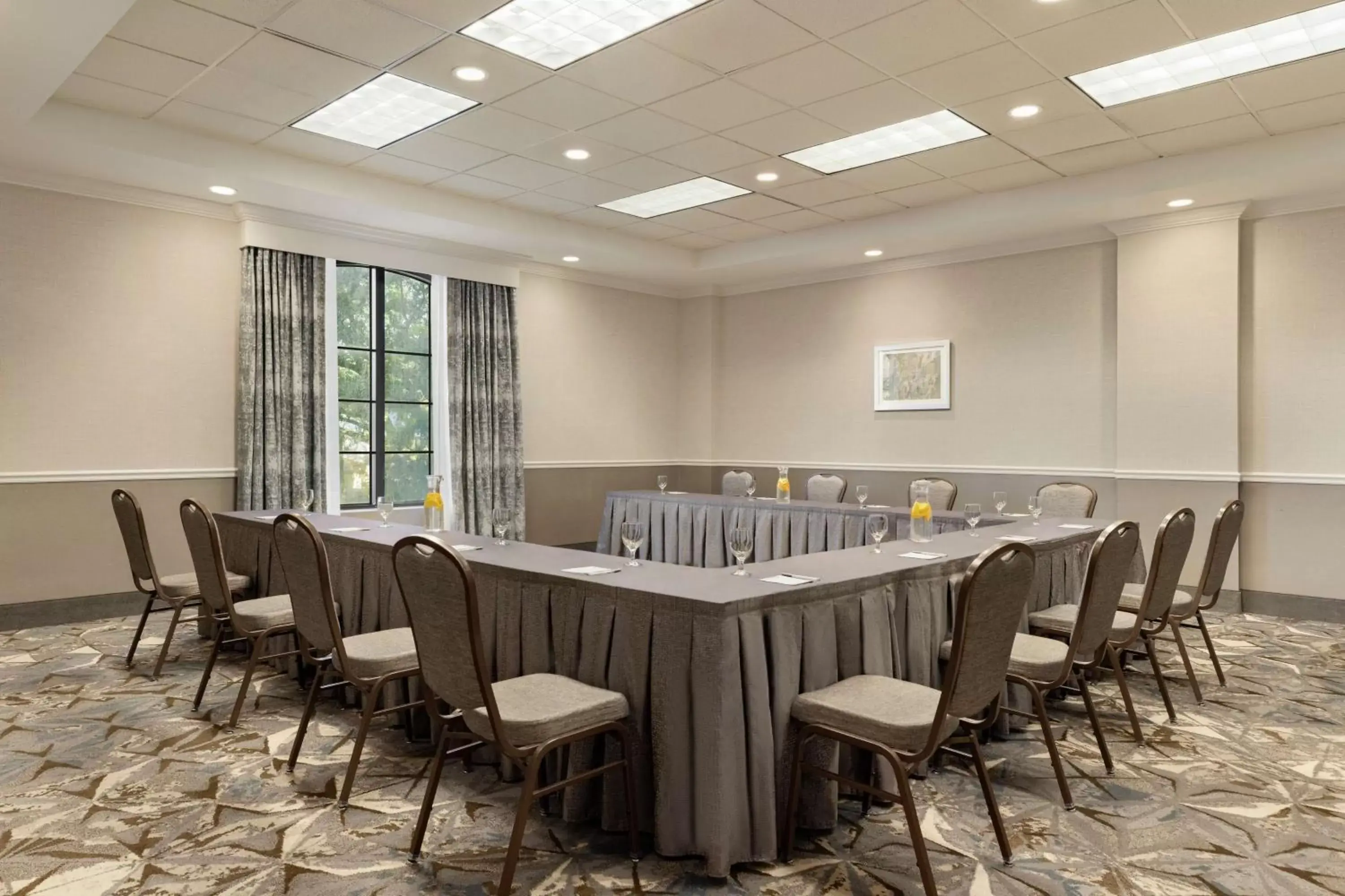 Meeting/conference room in Hampton Inn and Suites New Orleans Convention Center