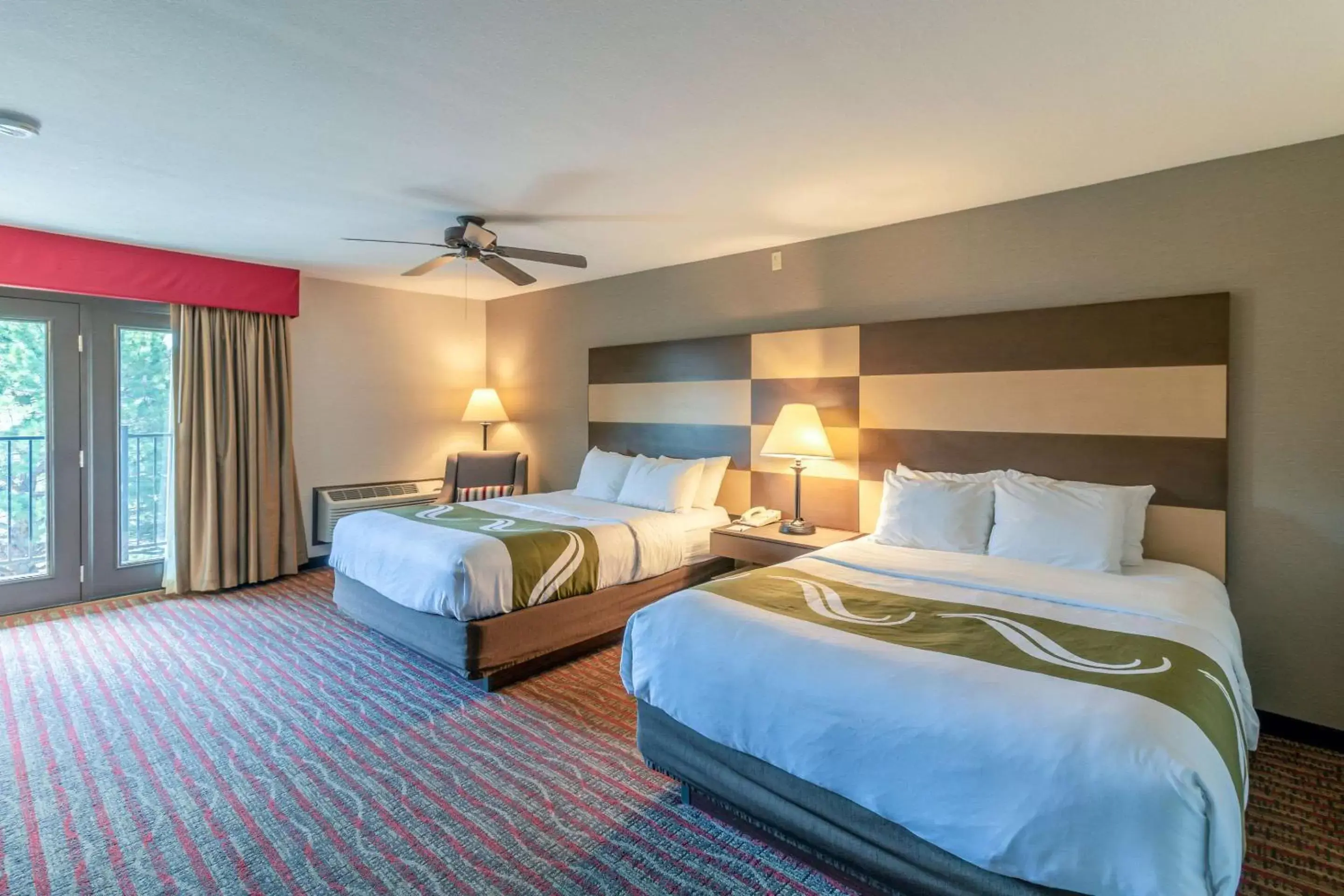 Photo of the whole room, Bed in Quality Inn near Rocky Mountain National Park