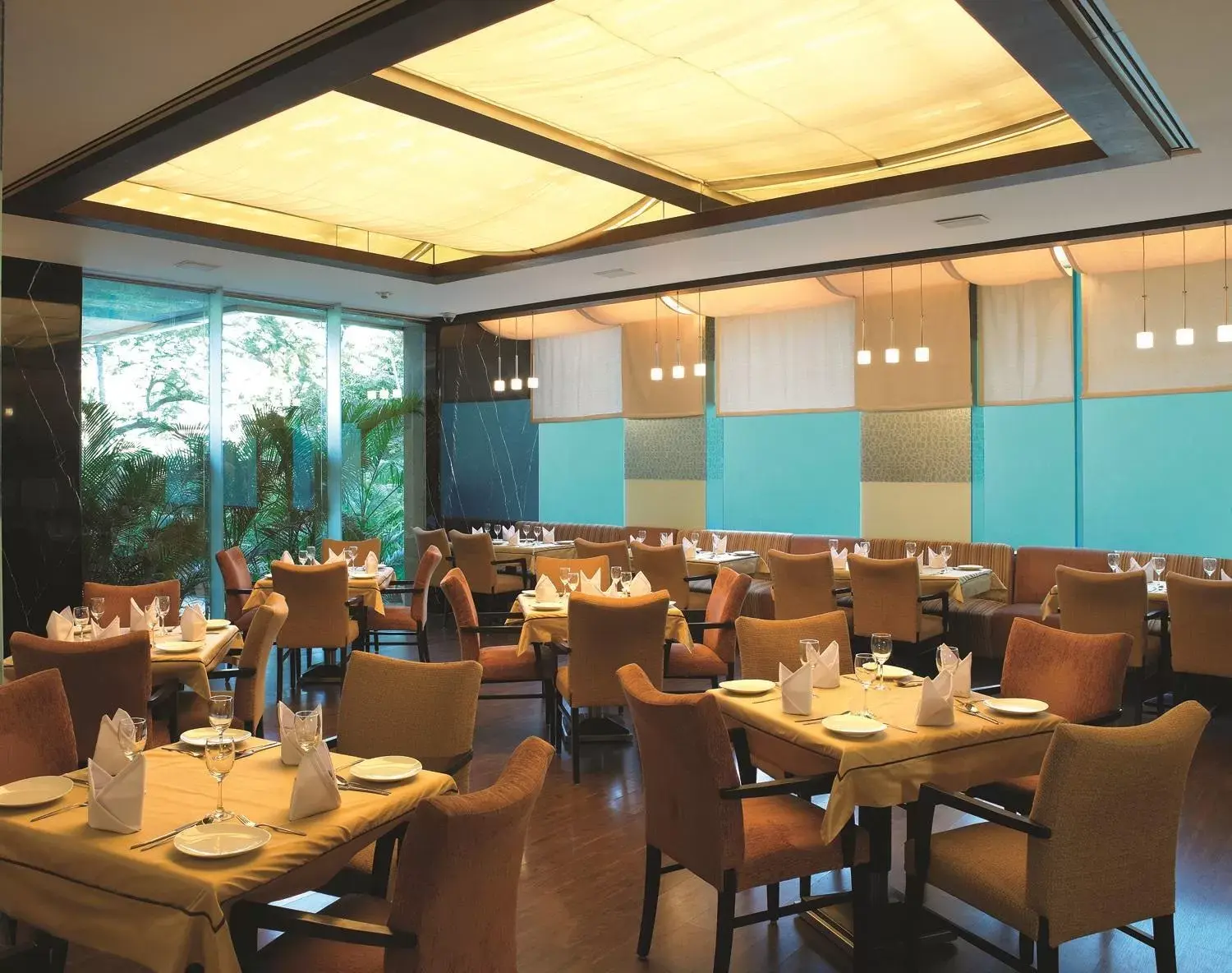 Restaurant/places to eat in Mirage Hotel, Mumbai International Airport Restaurant/places to eat in Mirage Hotel, Mumbai International Airport