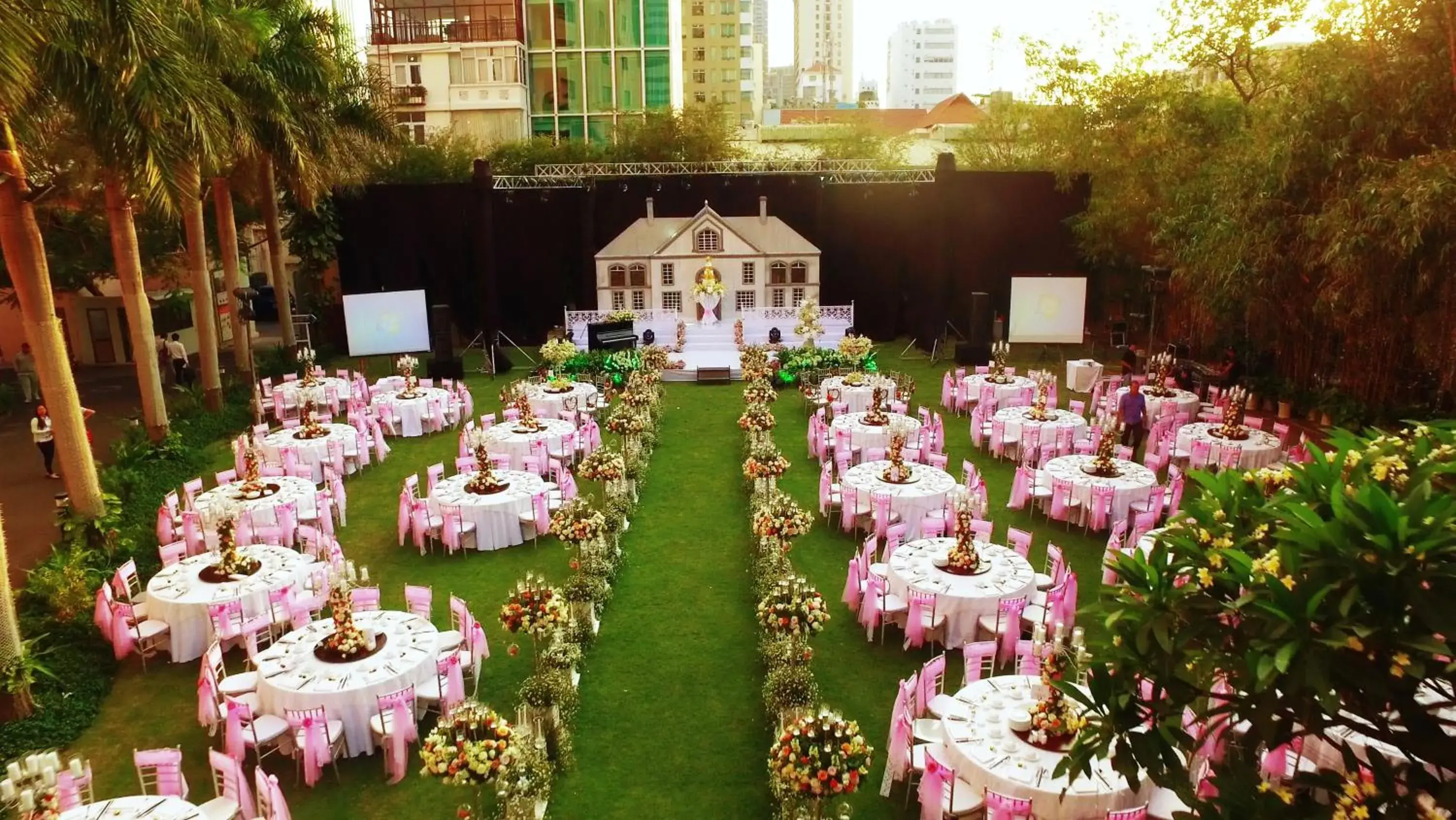 Garden, Banquet Facilities in Lotte Hotel Saigon