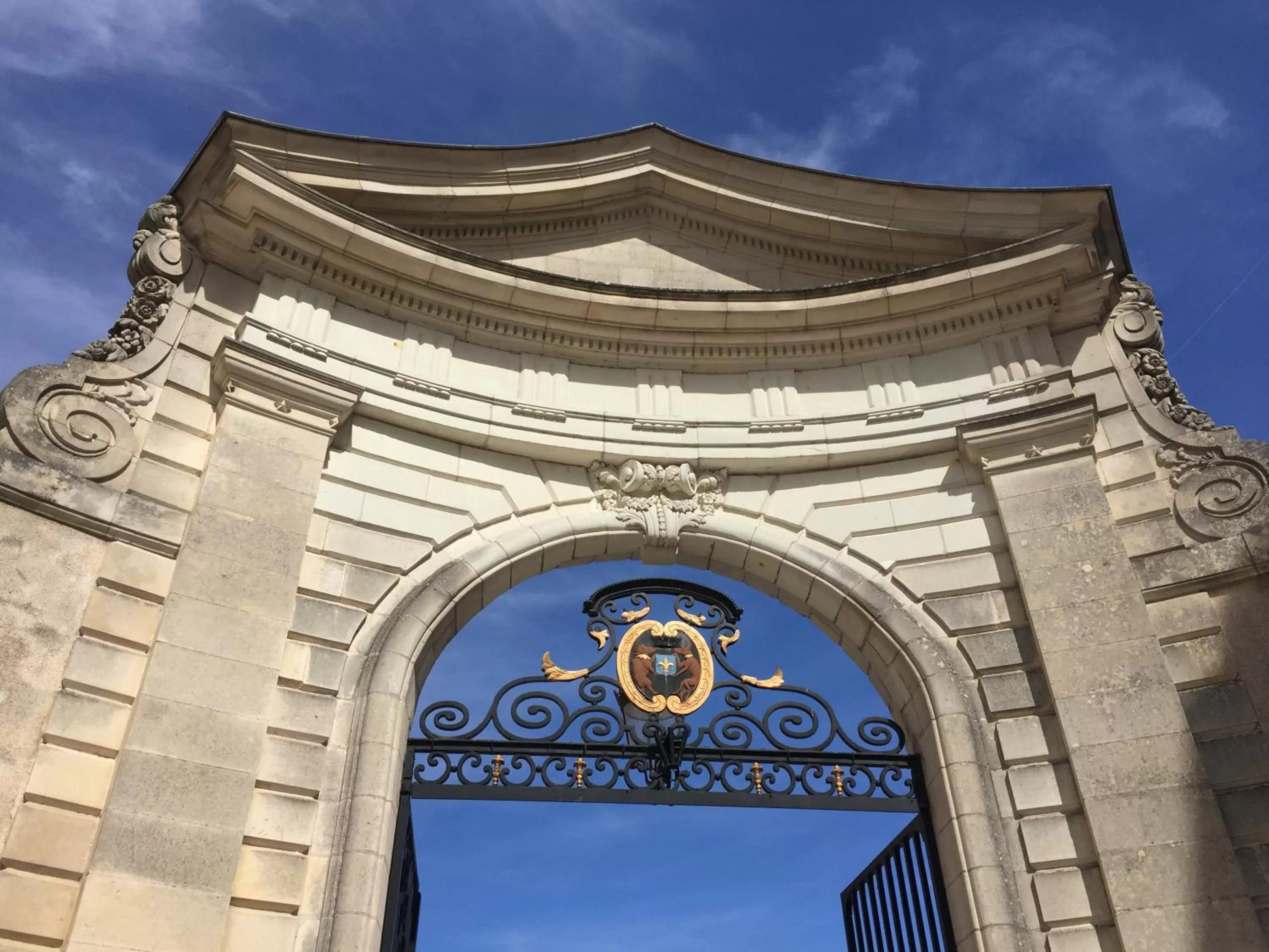 Nearby landmark in Au 16 Place Saint Louis