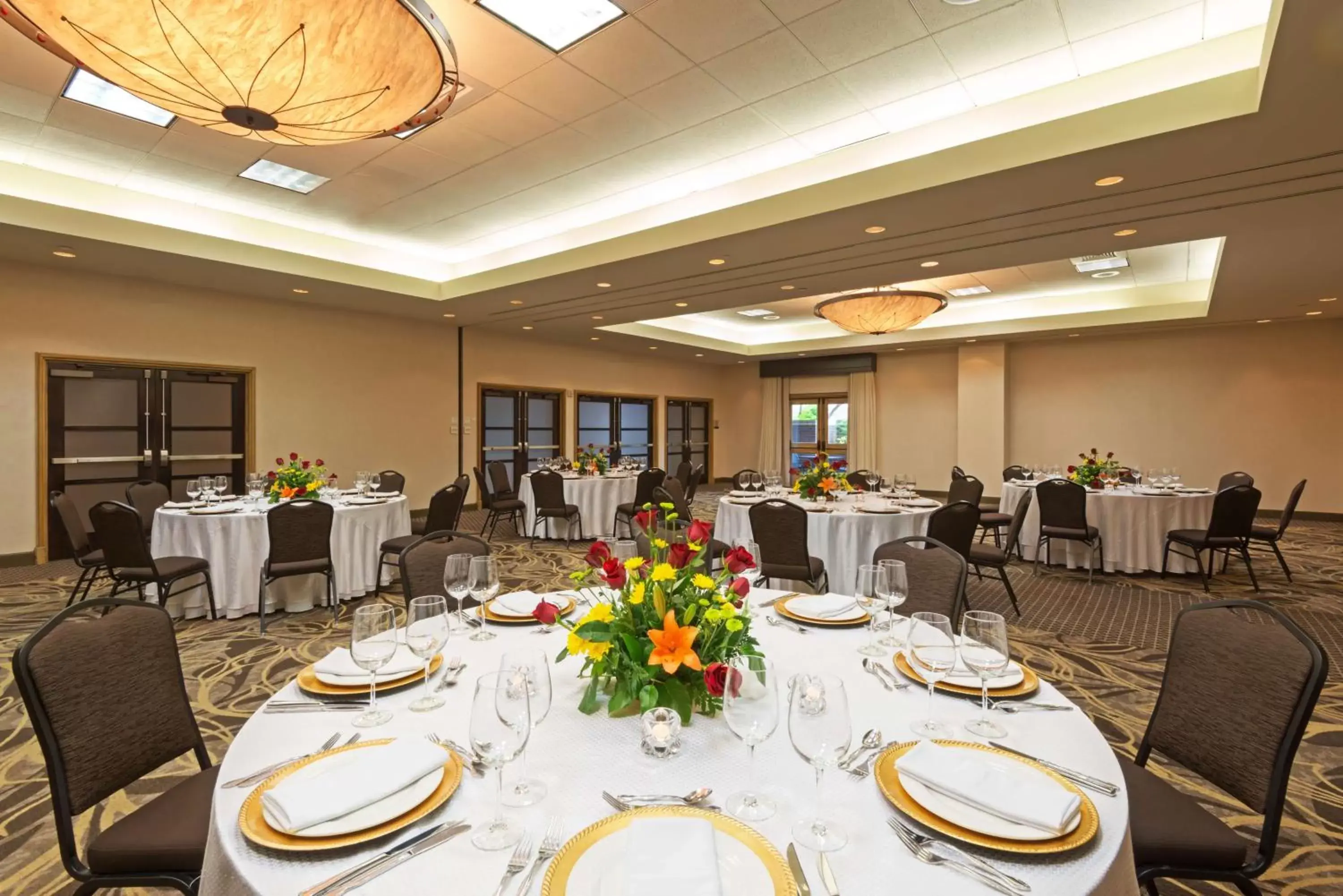 Meeting/conference room, Restaurant/Places to Eat in DoubleTree Suites by Hilton Hotel Austin