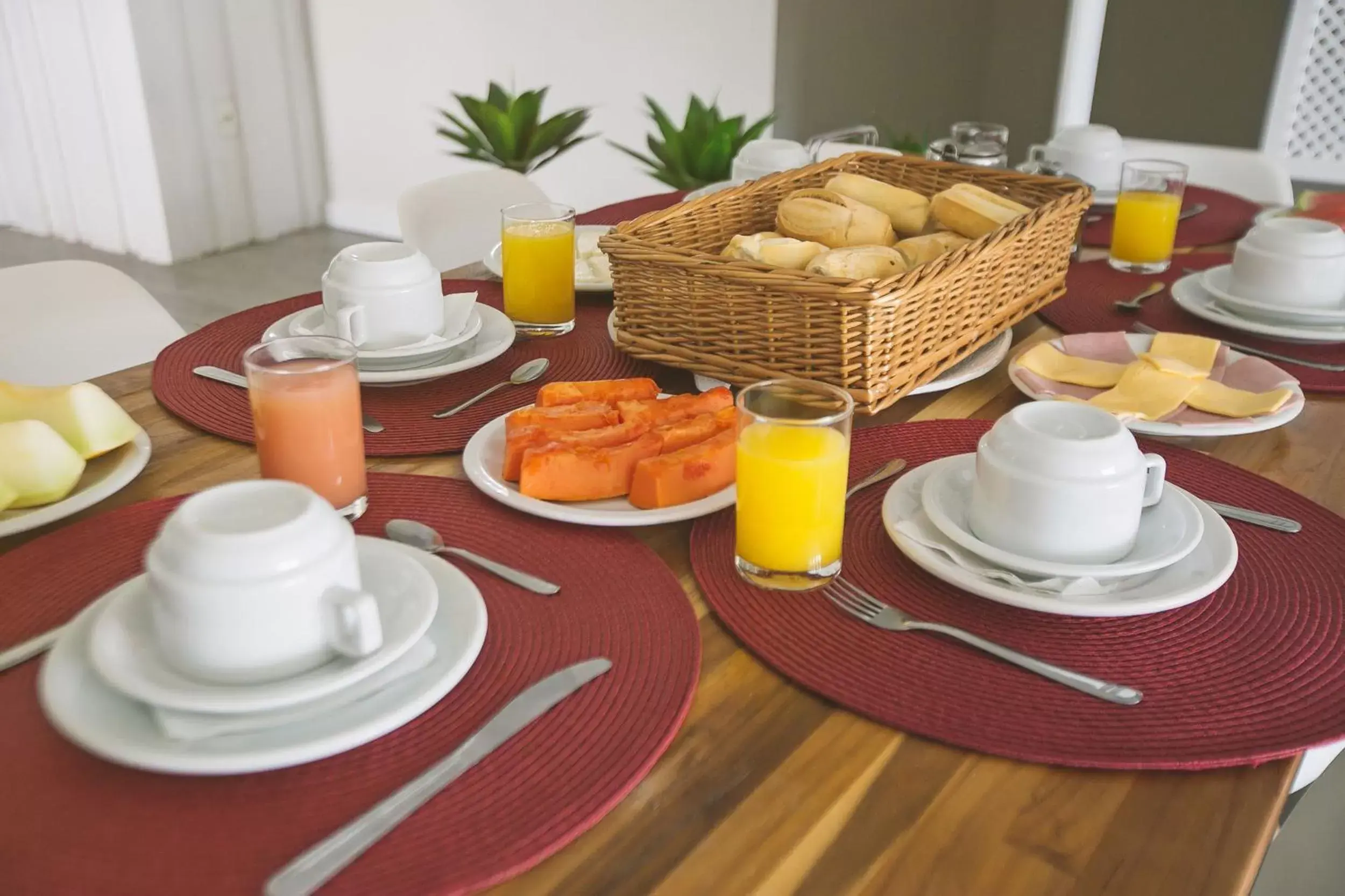 Breakfast in CLH Suites Domingos Ferreira