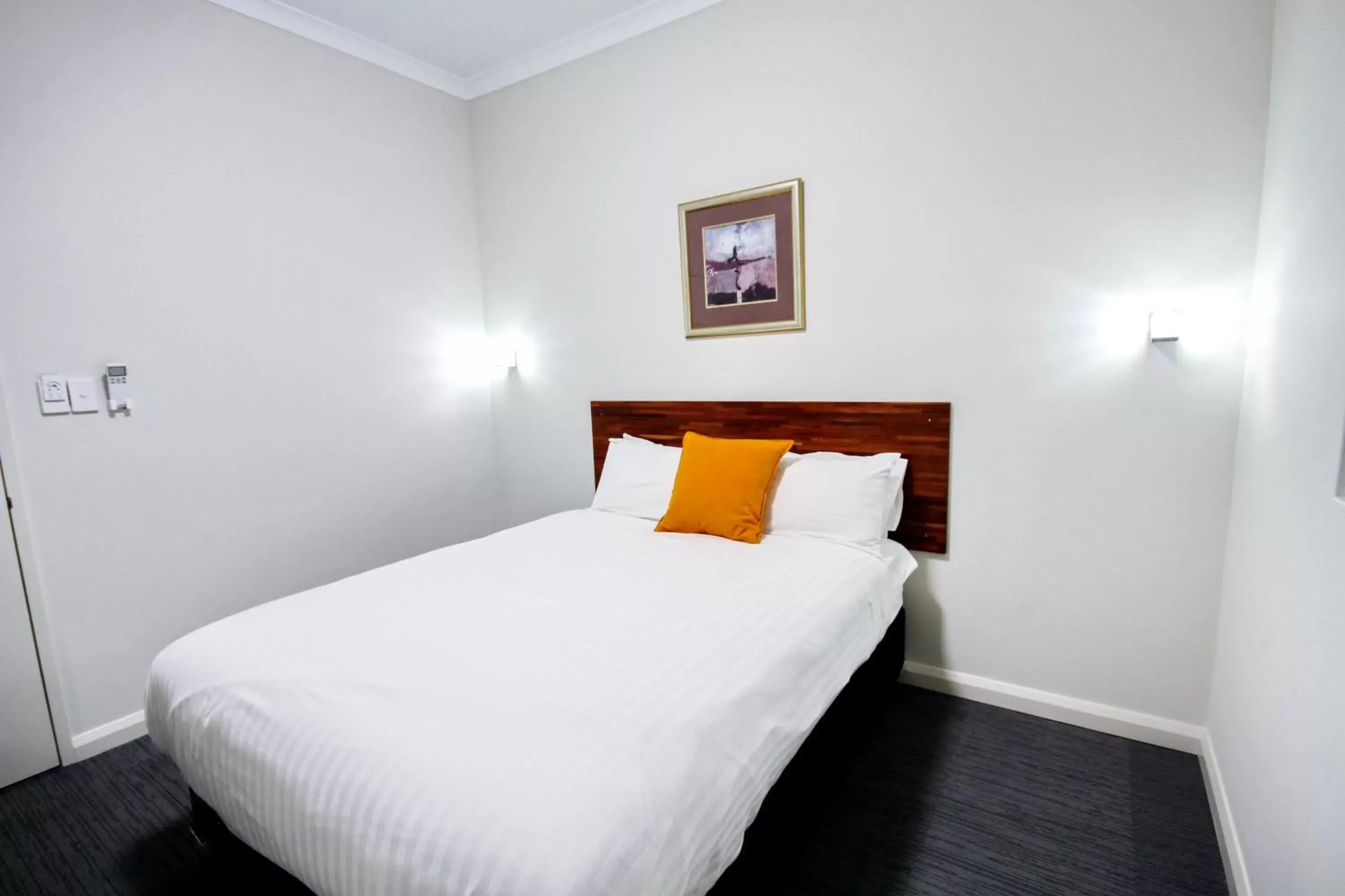 Photo of the whole room, Bed in Gallery Hotel Photo of the whole room, Bed in Gallery Hotel