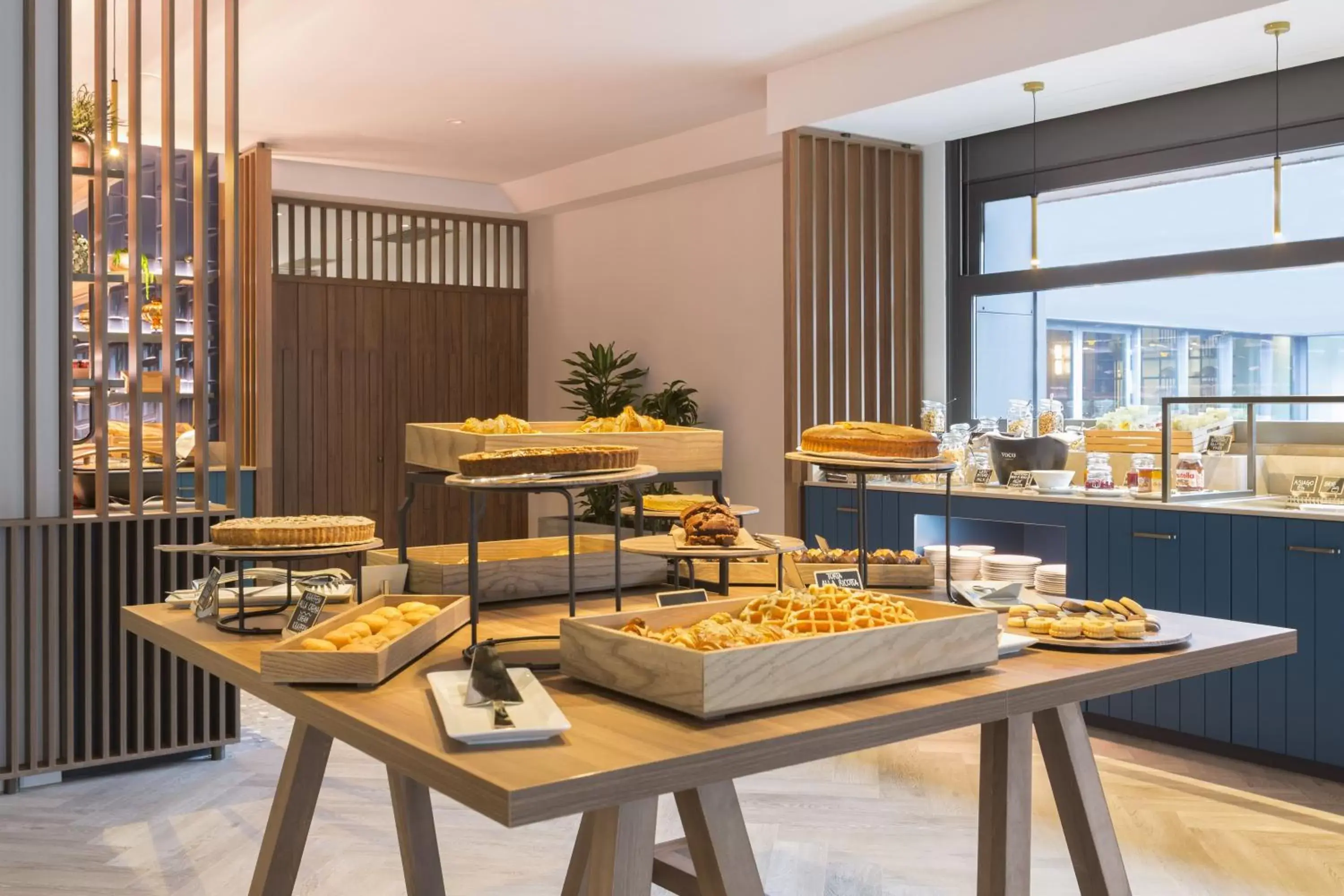 Buffet breakfast, Restaurant/Places to Eat in voco Venice Mestre - The Quid, an IHG Hotel