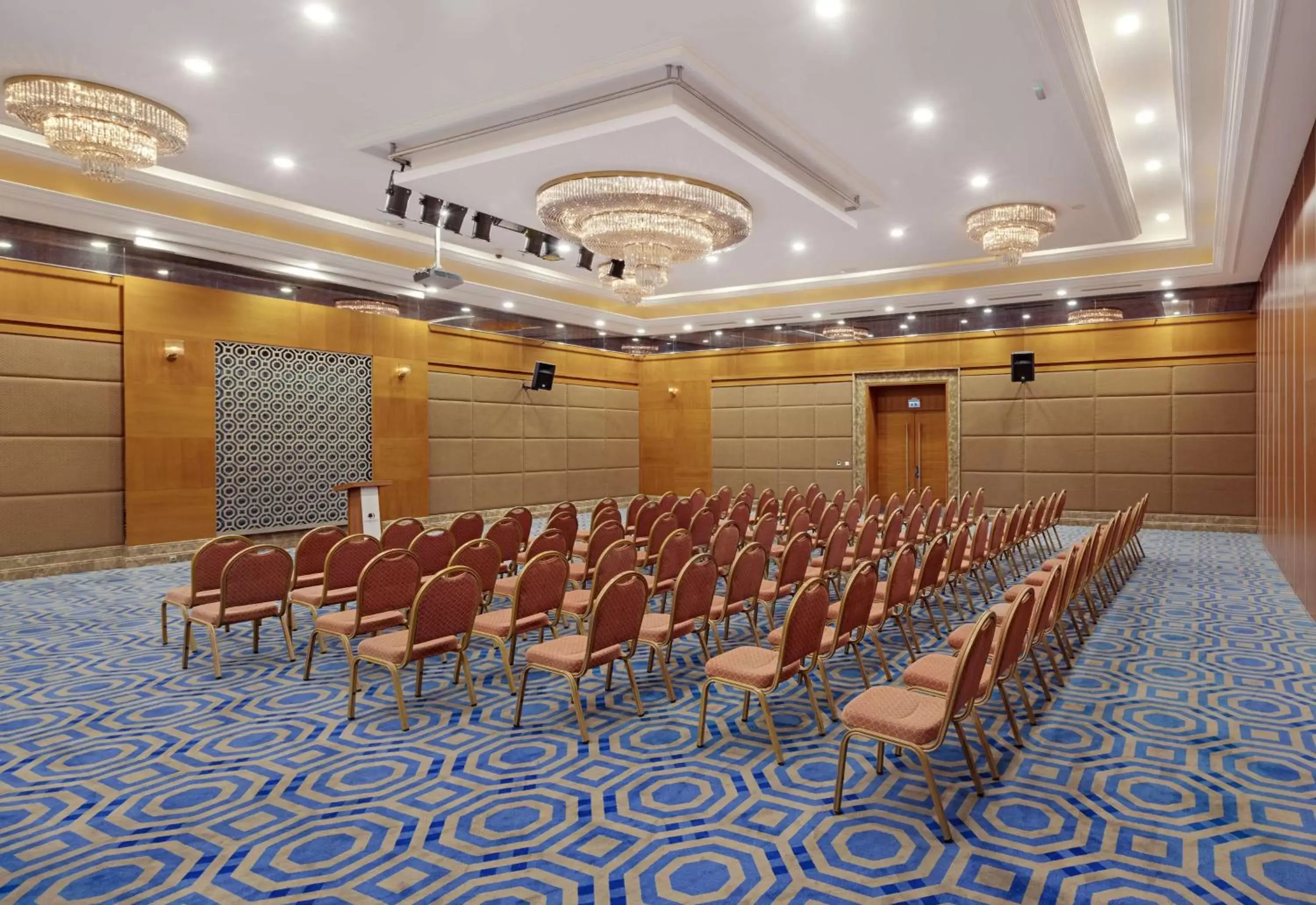Meeting/conference room in Doubletree by Hilton Van