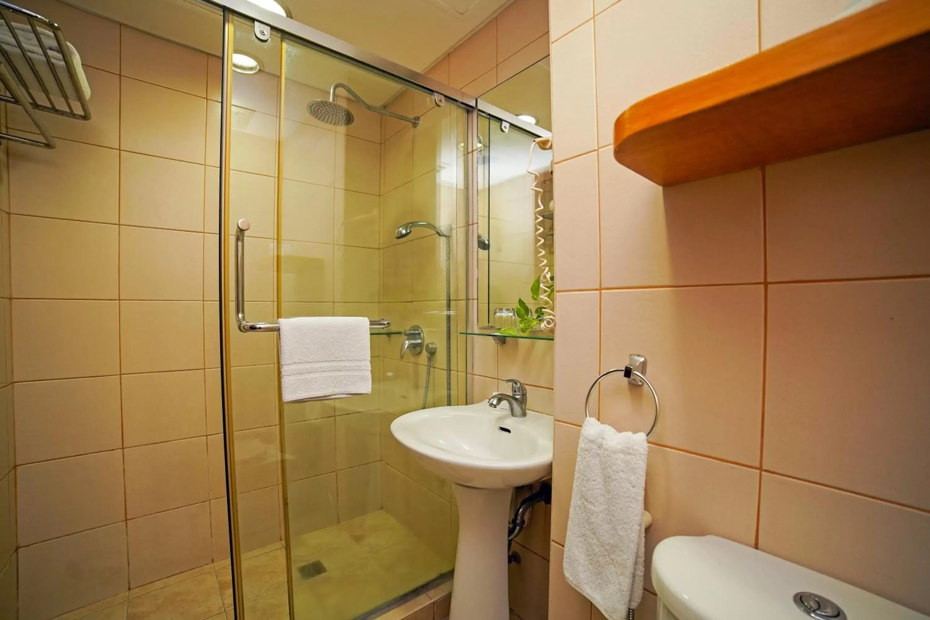 Bathroom in One Pacific Place Serviced Residences - Multiple Use Hotel