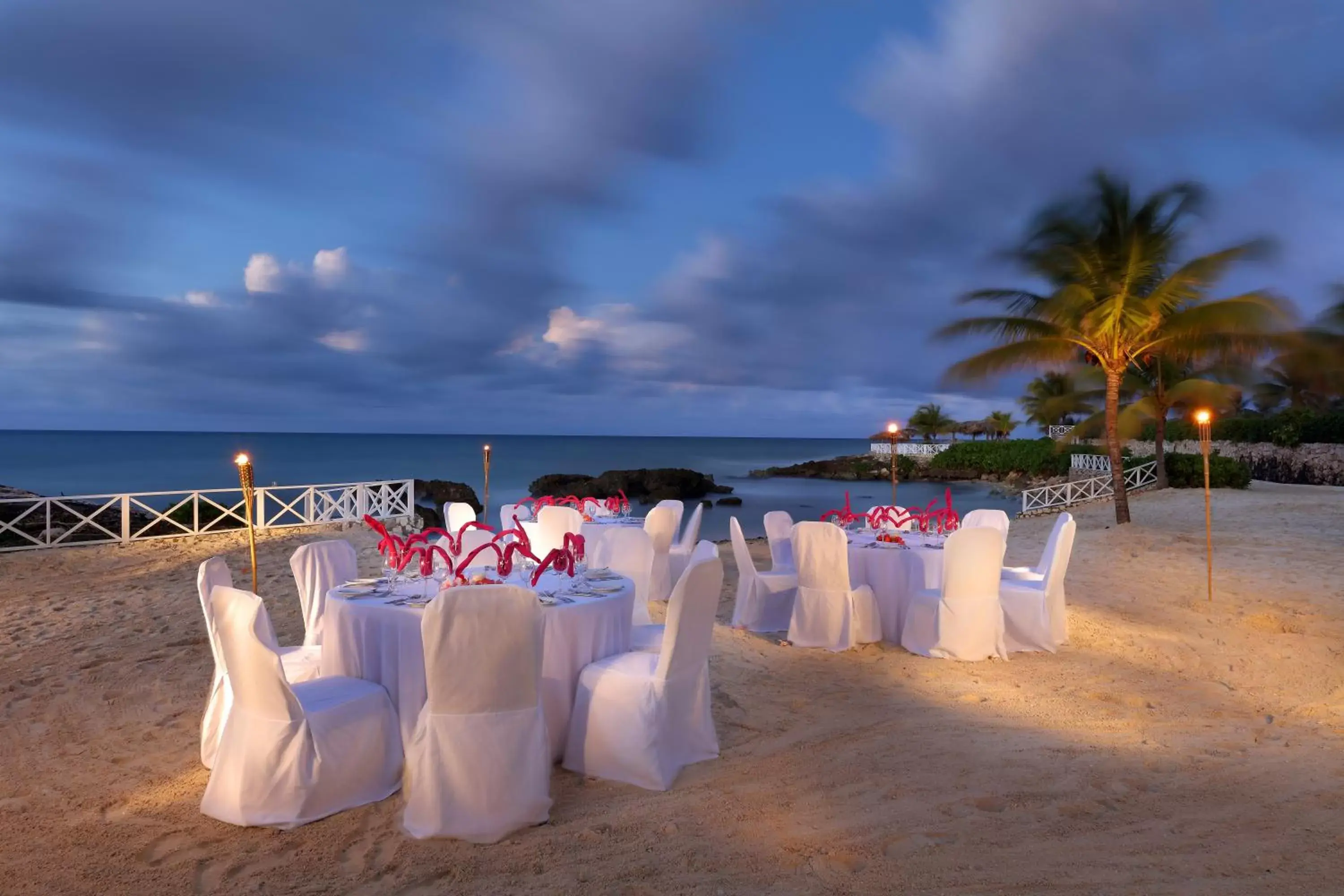 Beach, Banquet Facilities in Grand Palladium Lady Hamilton Resort & Spa - All Inclusive