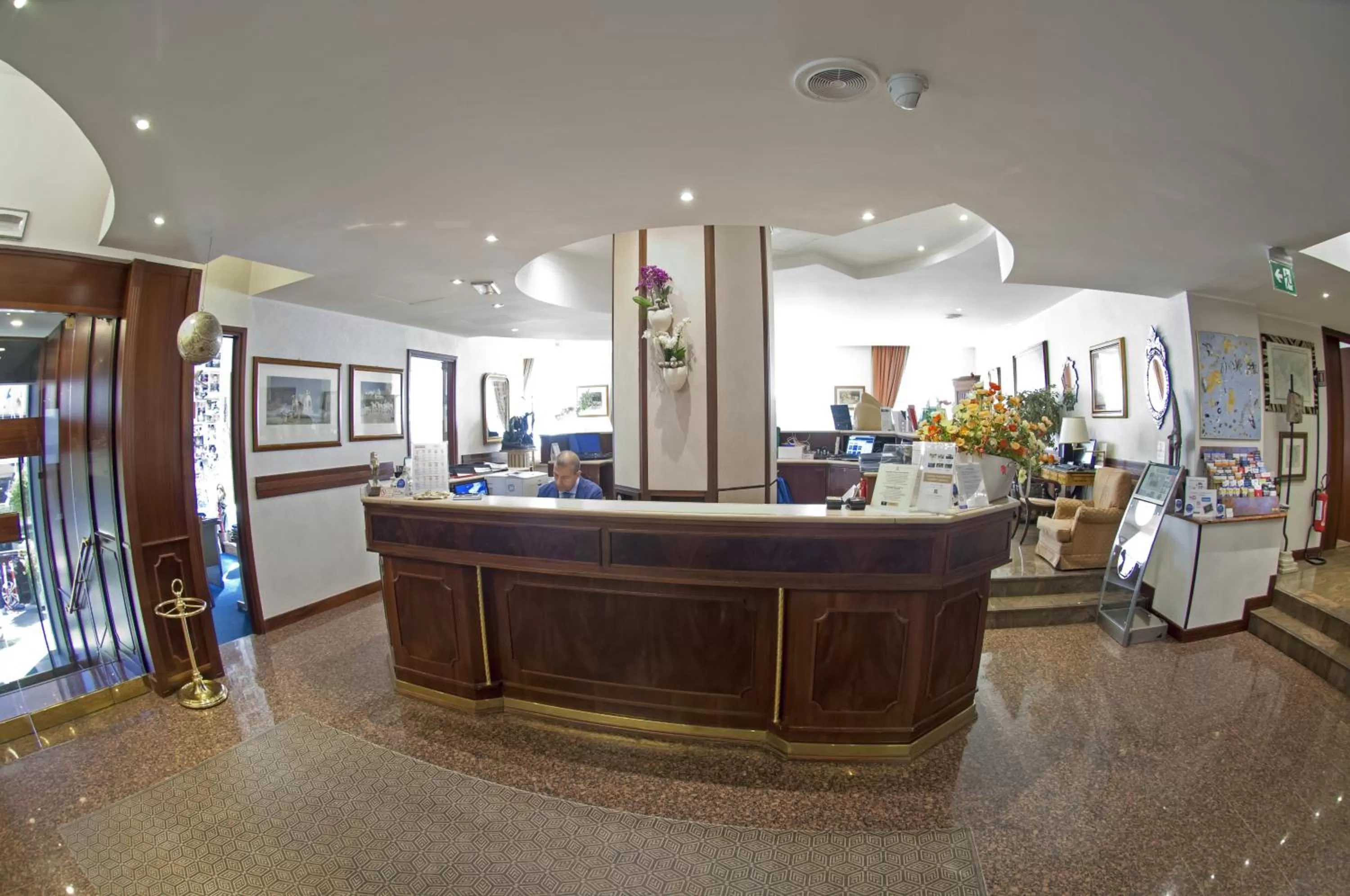 Lobby or reception in Hotel Bristol