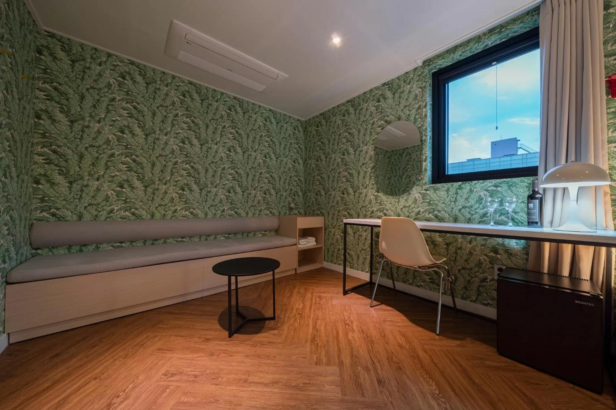 Bedroom in Goyo37 Hotel Osan by Aank