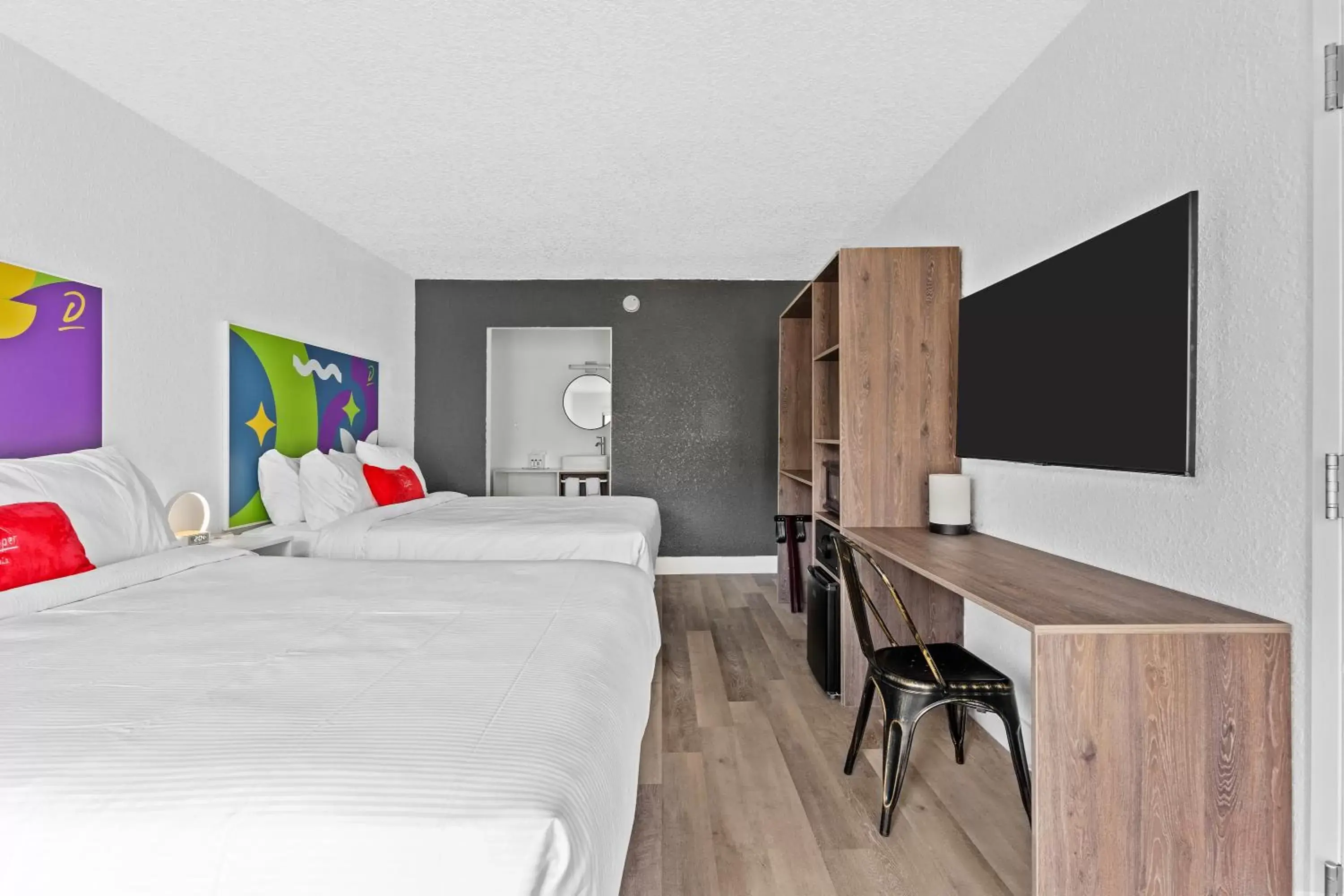 Bedroom in Developer Inn & Suites Airport JAX