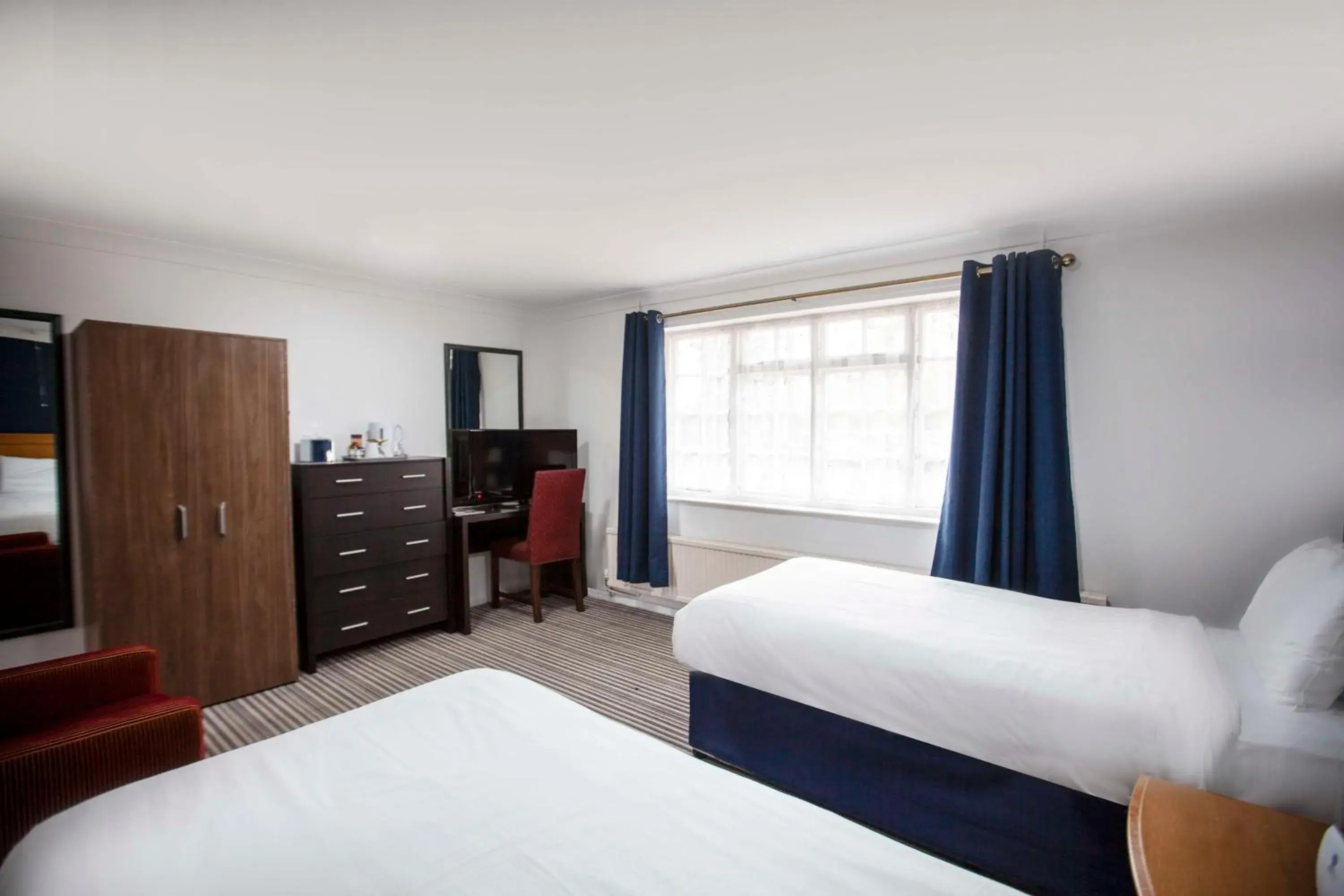 Standard Double Room with Two Single Beds - Non-Smoking in Best Western Brome Grange Hotel Standard Double Room with Two Single Beds - Non-Smoking in Best Western Brome Grange Hotel