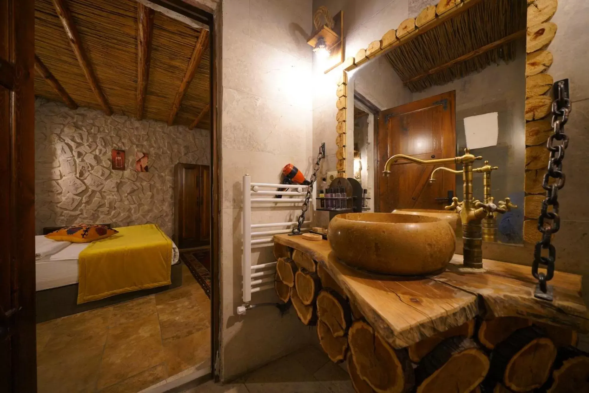 Bedroom, Bed in Cappadocia Nar Cave House & Hot Swimming Pool