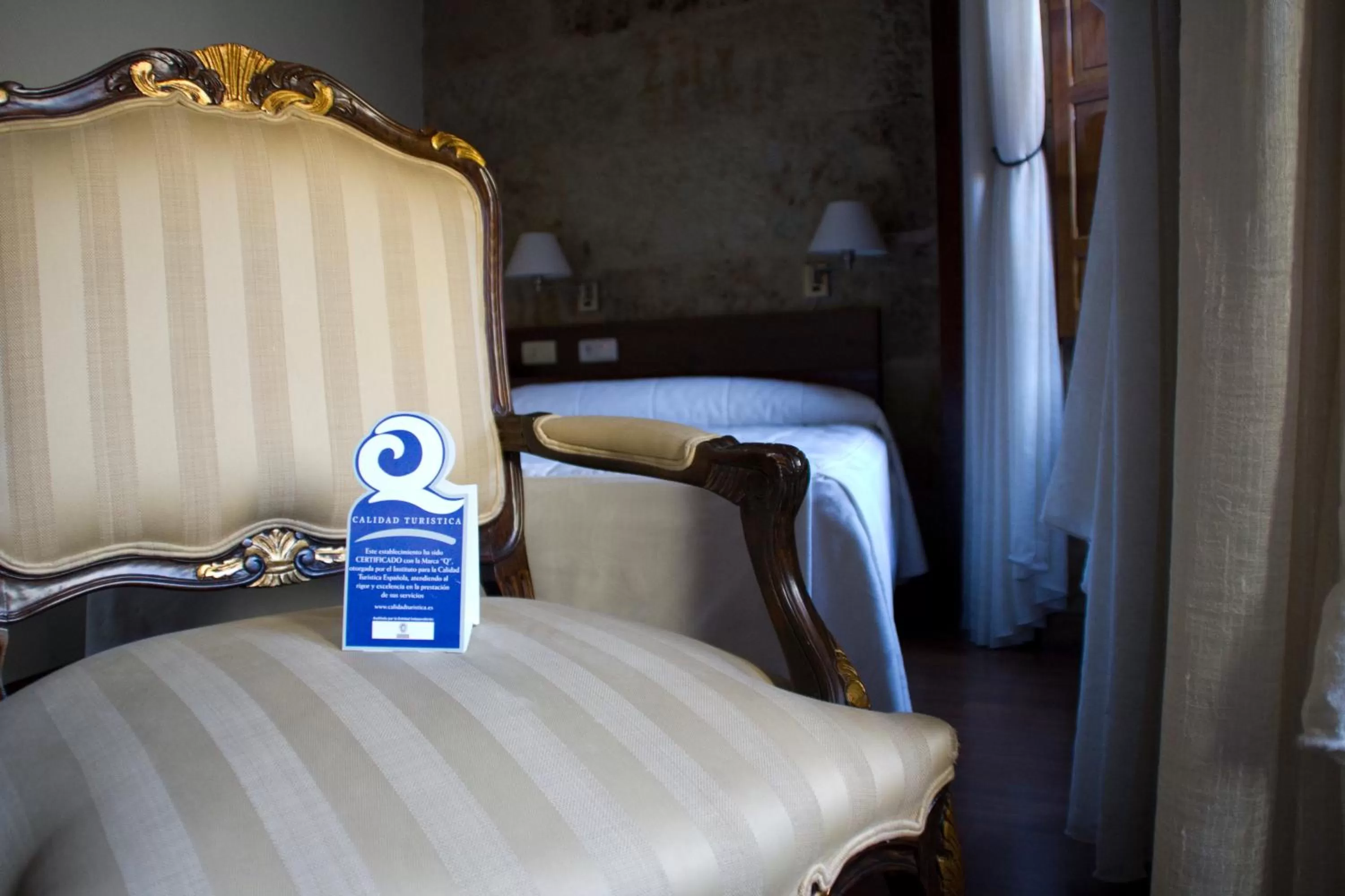 Photo of the whole room, Bed in Hotel Microtel Placentinos