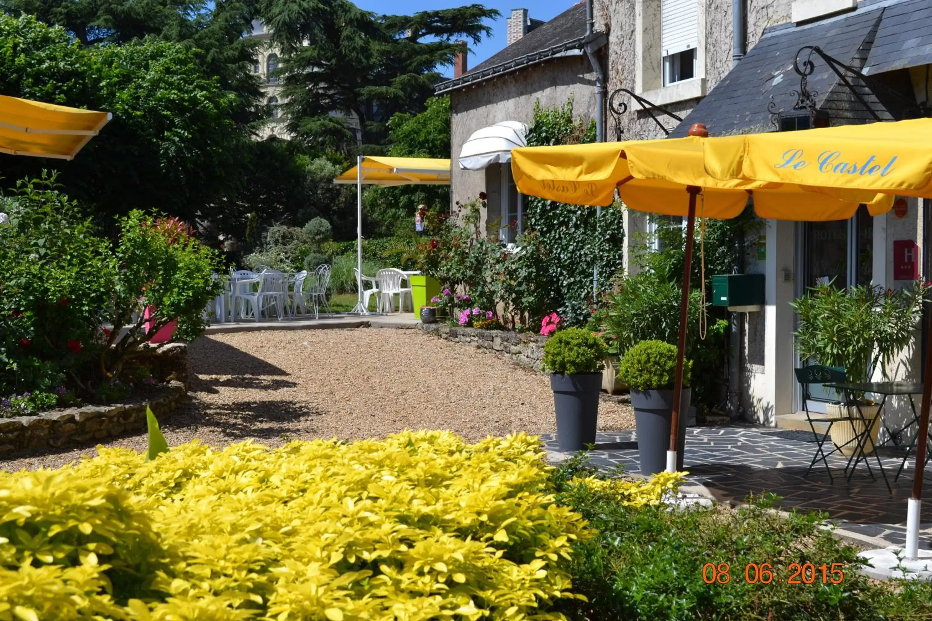 Patio, Property Building in Hôtel Le Castel