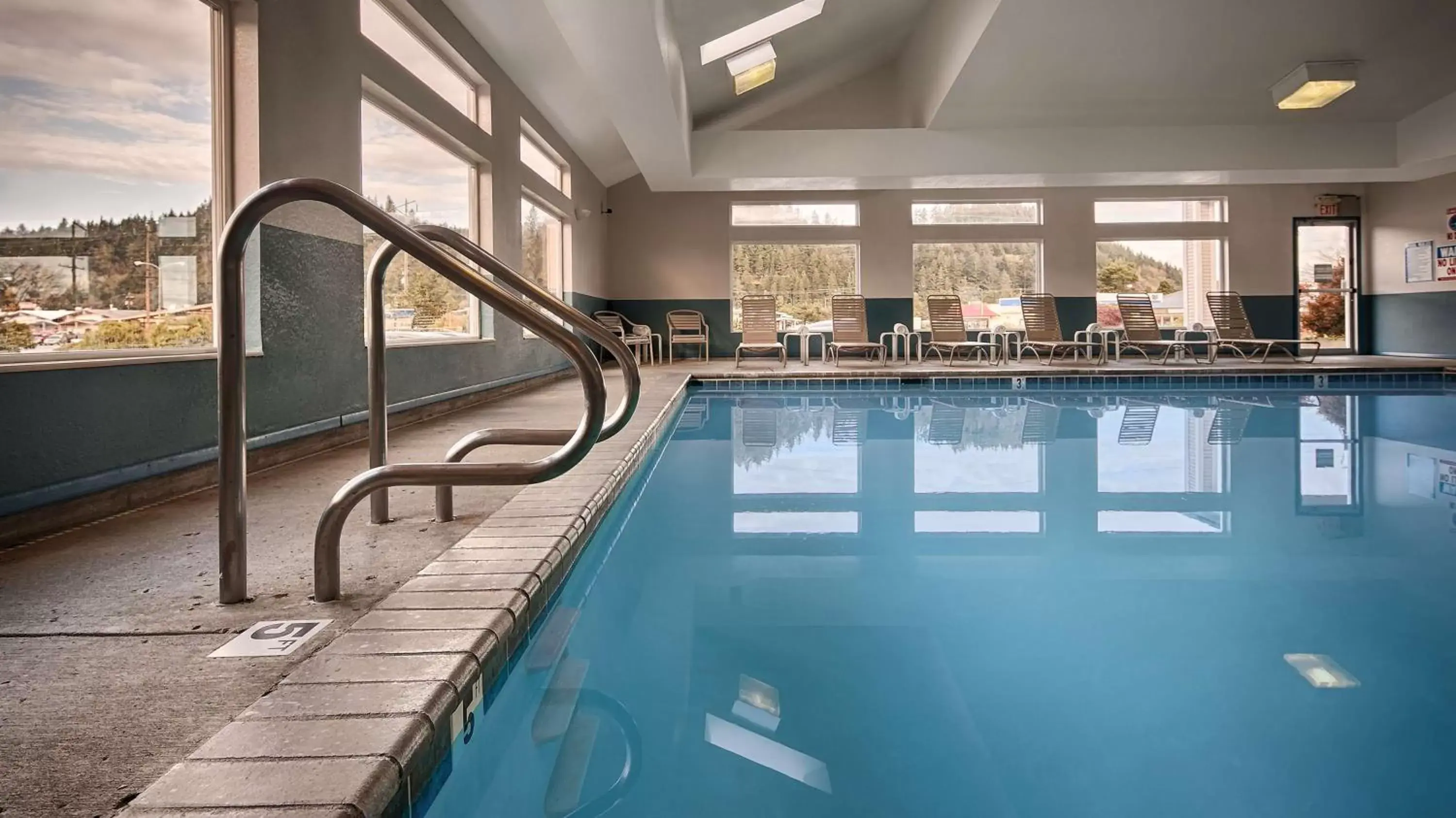On site, Swimming Pool in Best Western Salbasgeon Inn & Suites