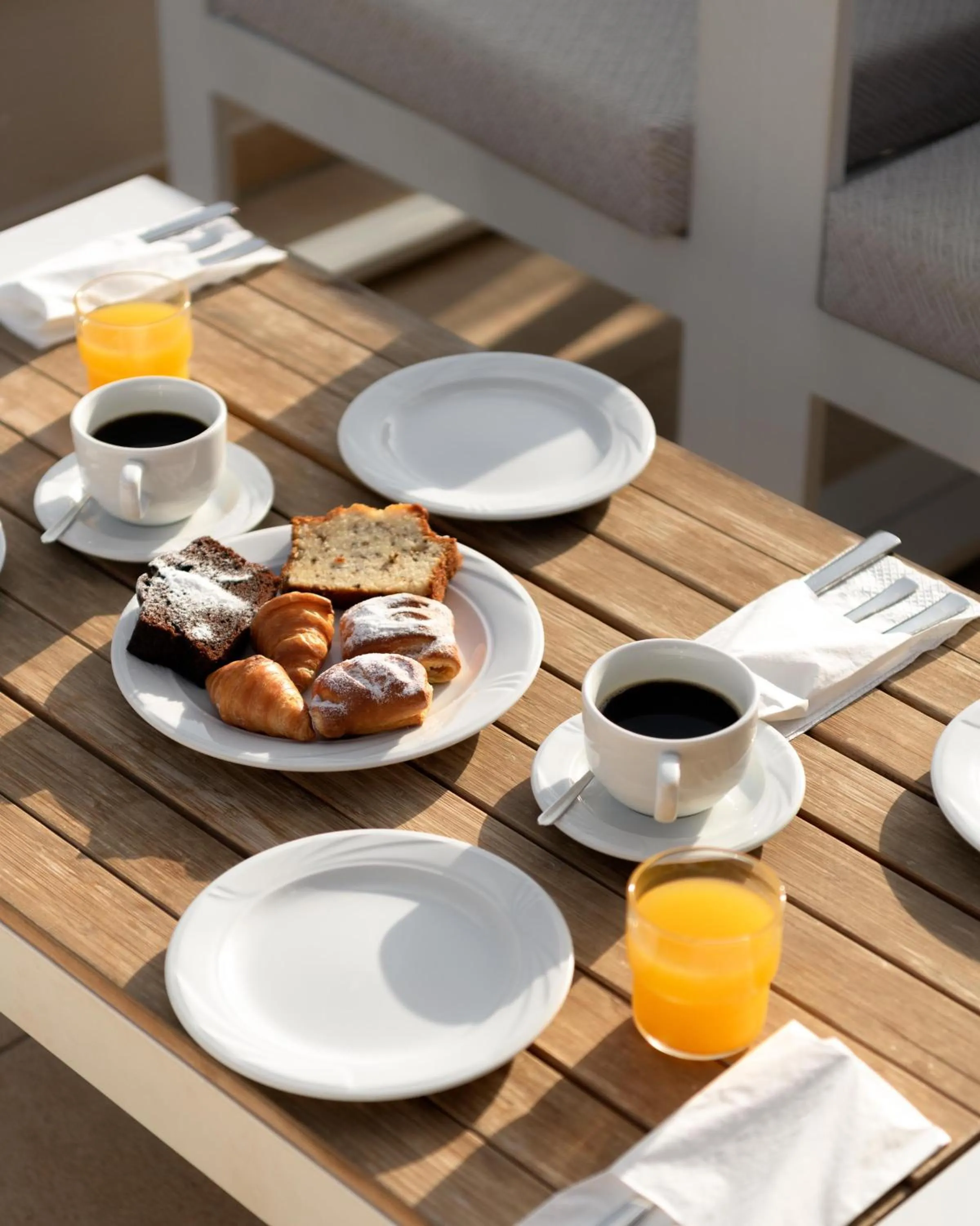 Restaurant/places to eat in Asterias Village