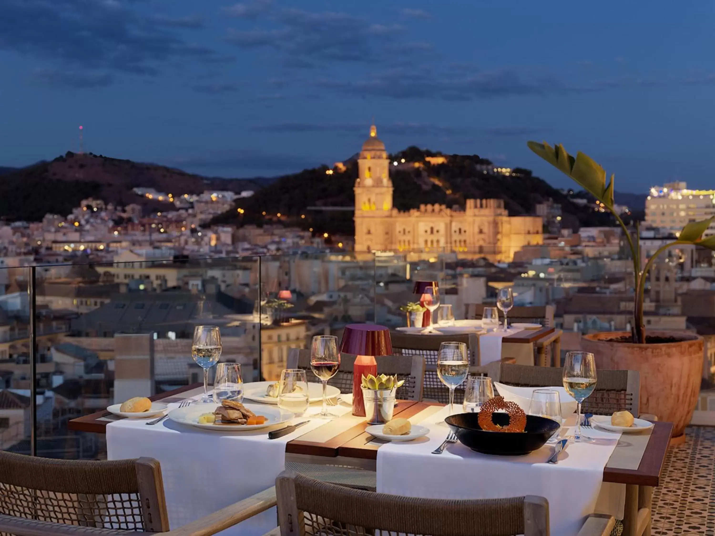Balcony/Terrace, Restaurant/Places to Eat in H10 Croma Málaga