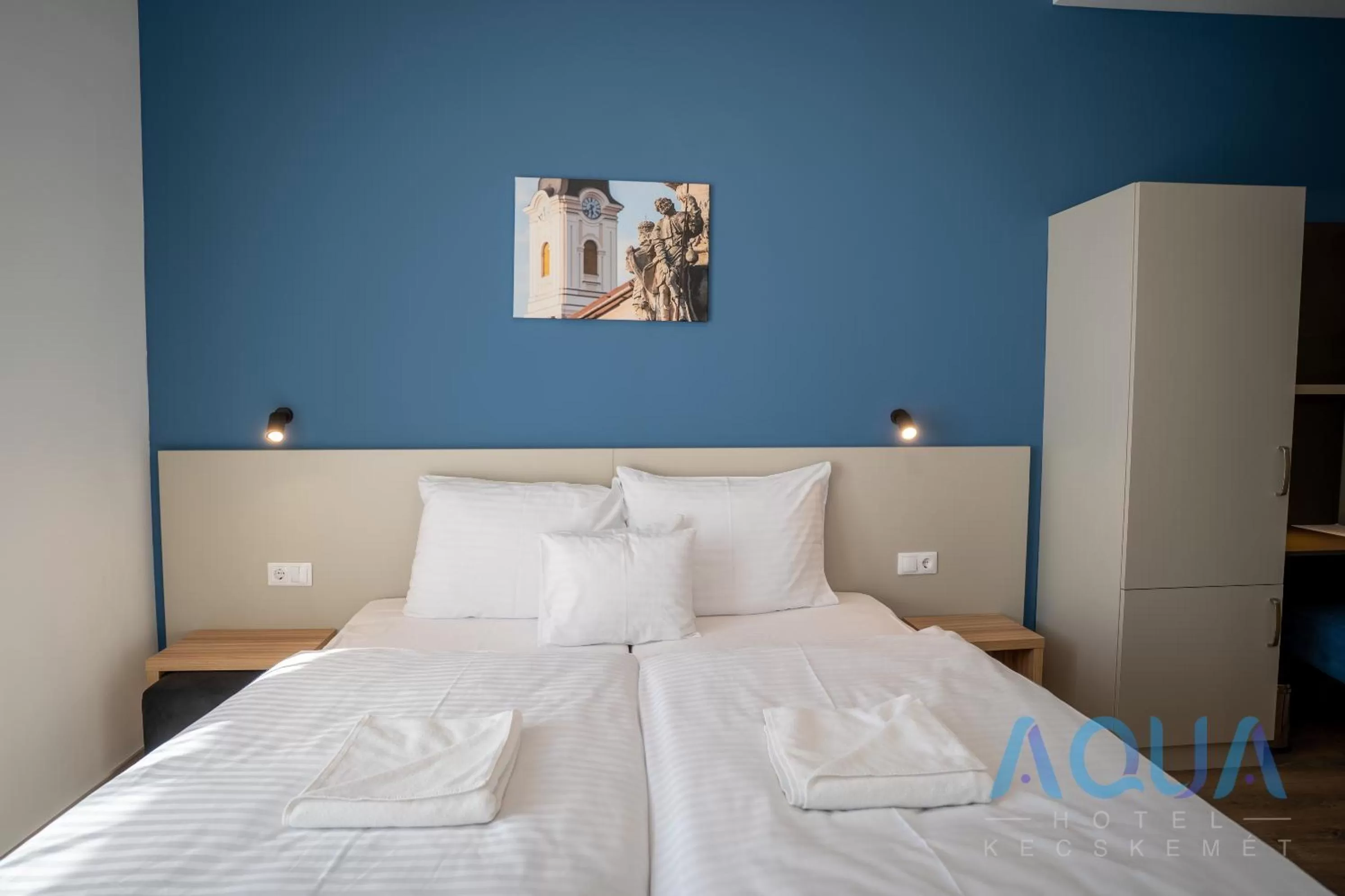 Photo of the whole room, Bed in Aqua Hotel