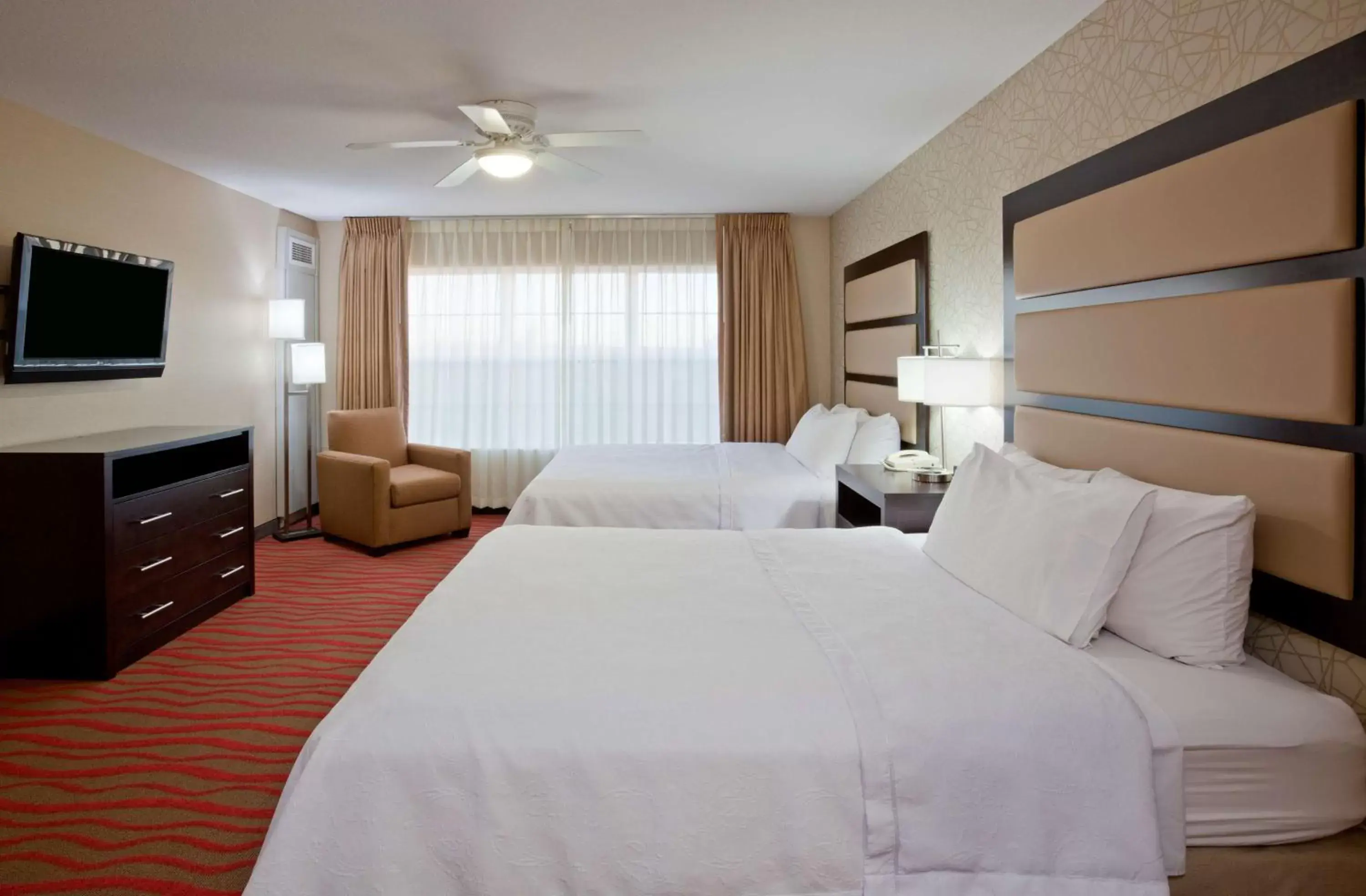 Bedroom in Homewood Suites by Hilton Sioux Falls