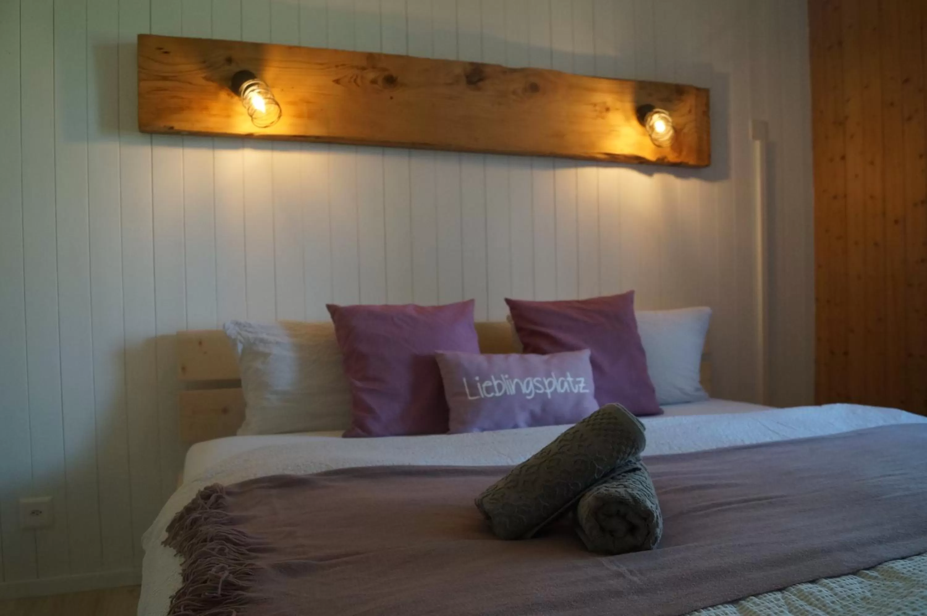 Bed in Gästehaus Aemisegg