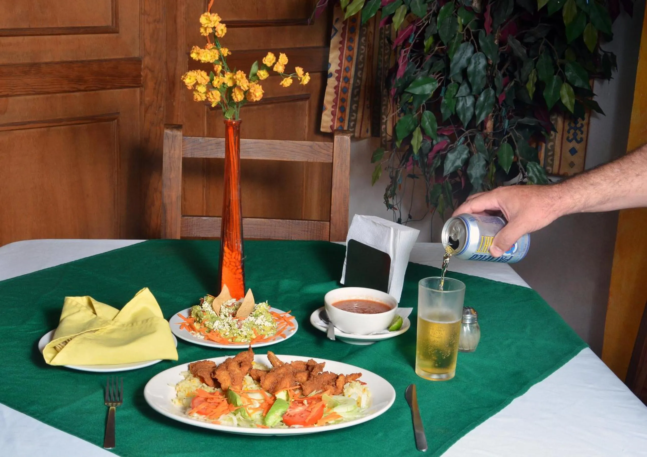 Restaurant/places to eat in Hotel Las Fuentes