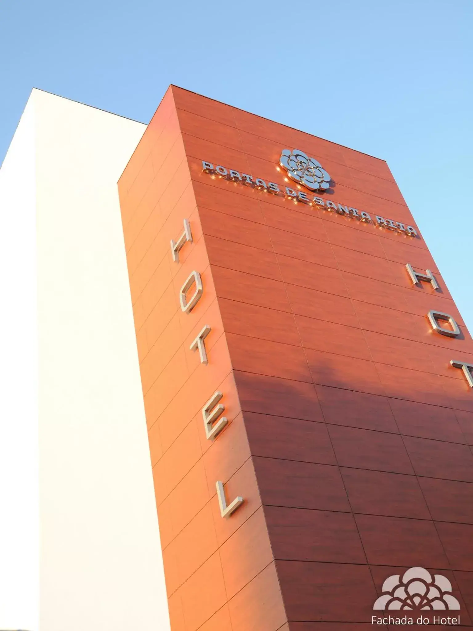 Facade/entrance, Property Logo/Sign in Hotel Portas De Santa Rita