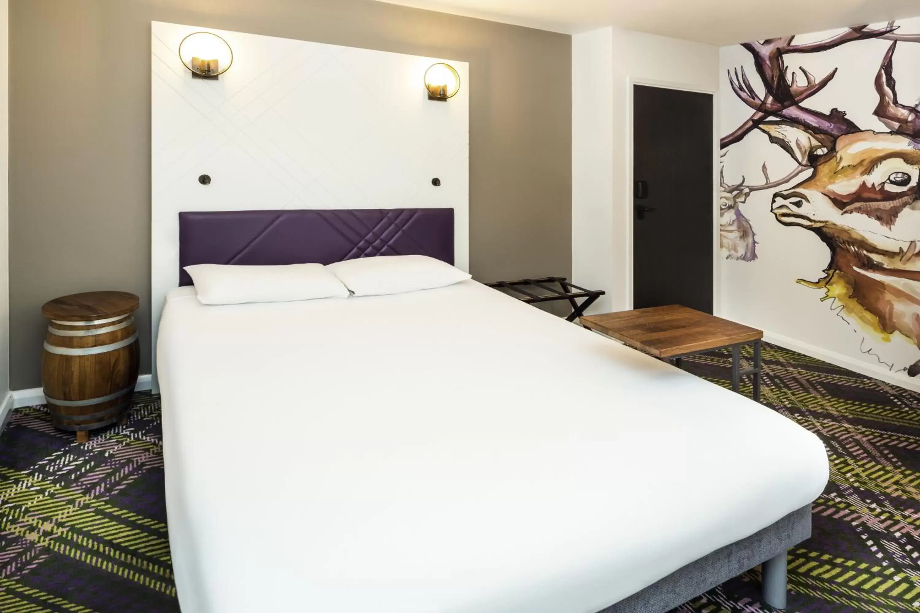 Bedroom, Bed in ibis Styles Edinburgh St Andrew Square