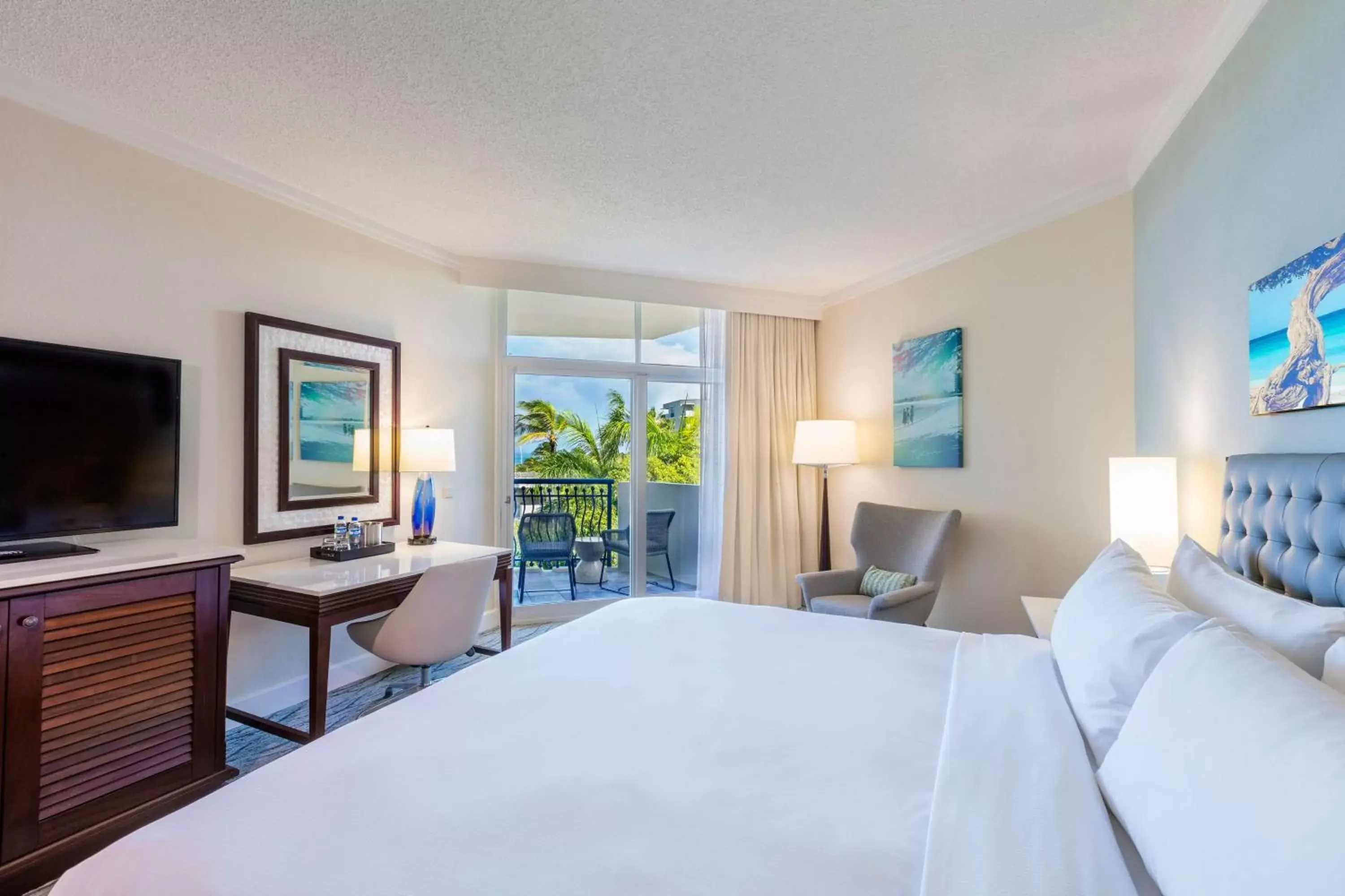 Bedroom in Hilton Aruba Caribbean Resort & Casino