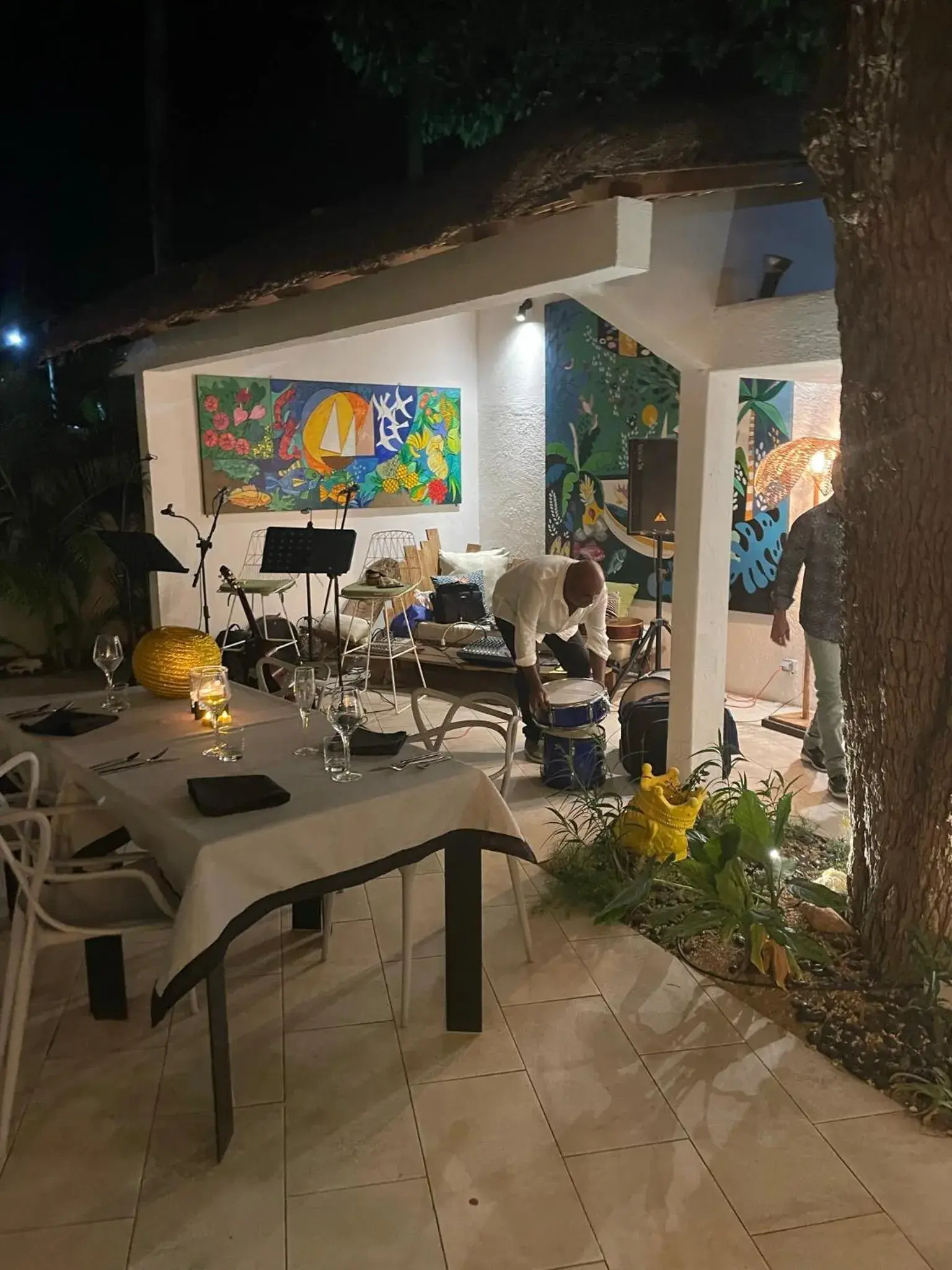 Evening entertainment, Restaurant/Places to Eat in Sous Le Badamier Guest House Restaurant Bar