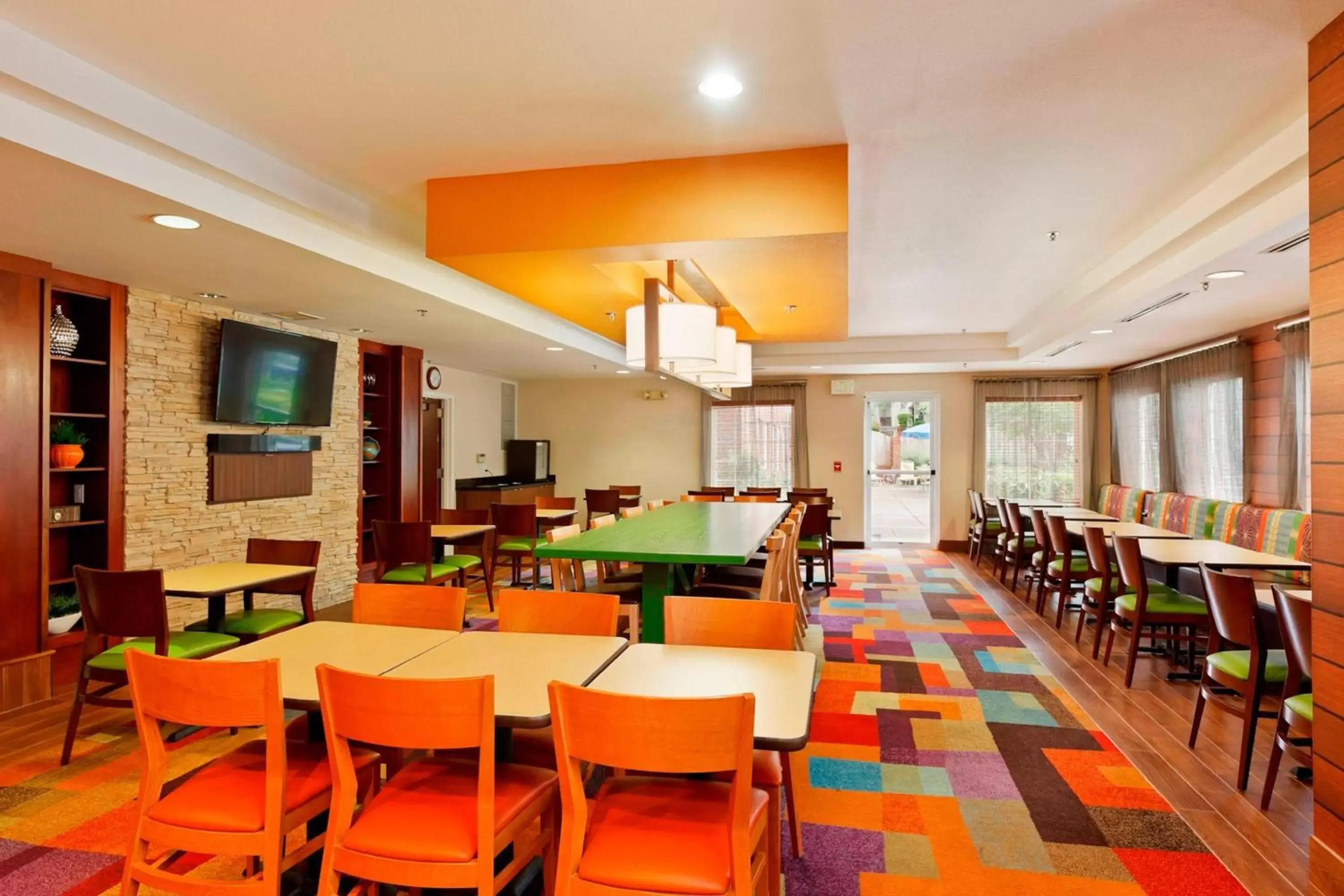 Meeting/conference room, Restaurant/Places to Eat in Fairfield Inn & Suites Portland South/Lake Oswego