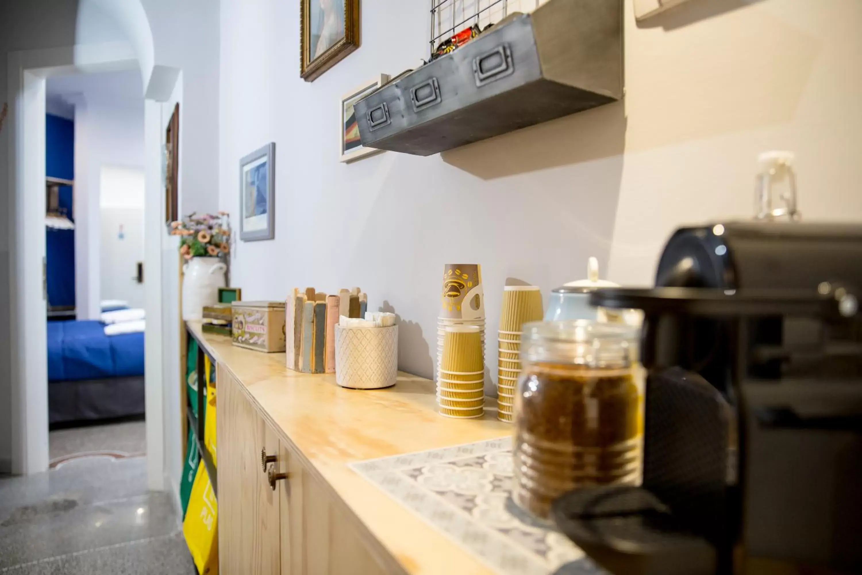 Coffee/tea facilities, Kitchen/Kitchenette in Miracolo al Duomo Smart Accomodations