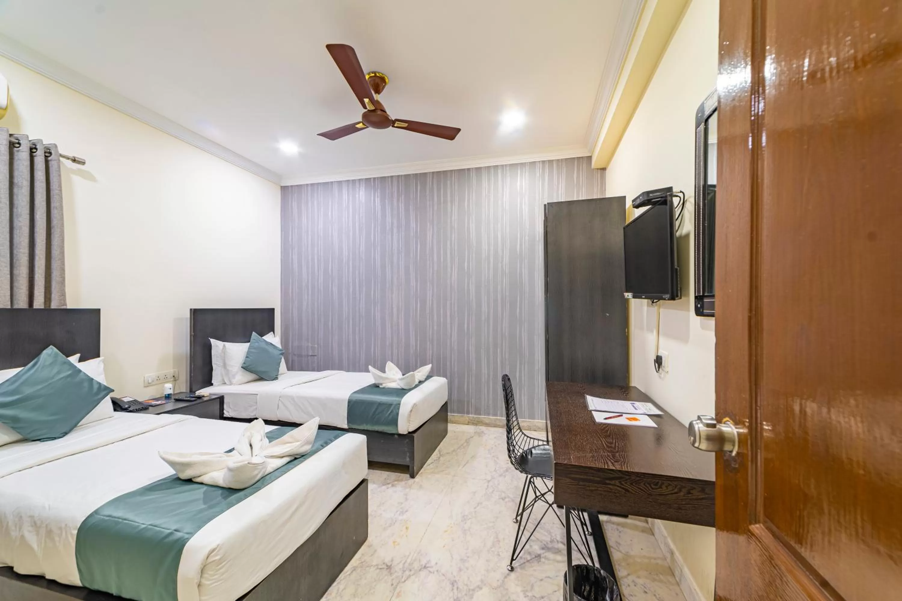 Bedroom, Bed in Hotel Athome , Whitefields, Kondapur