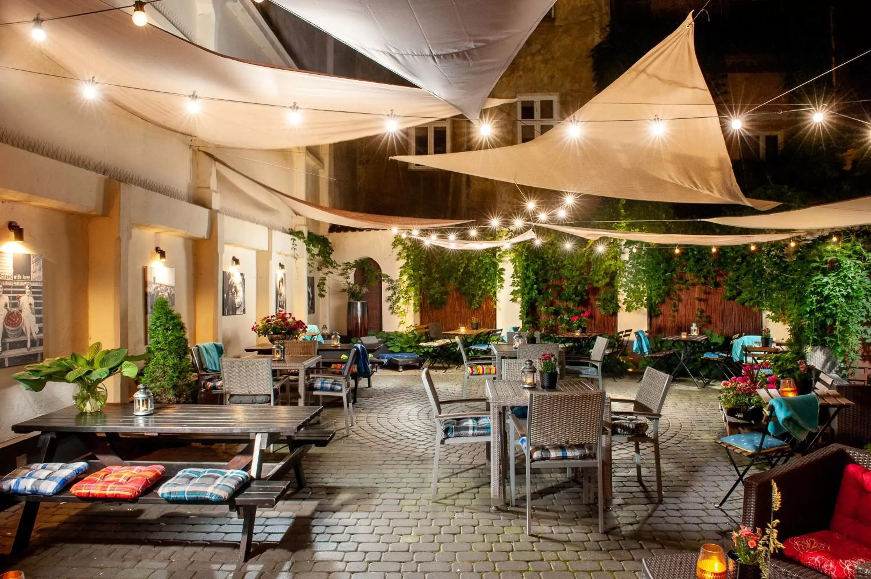 Patio, Restaurant/Places to Eat in Spatz Aparthotel