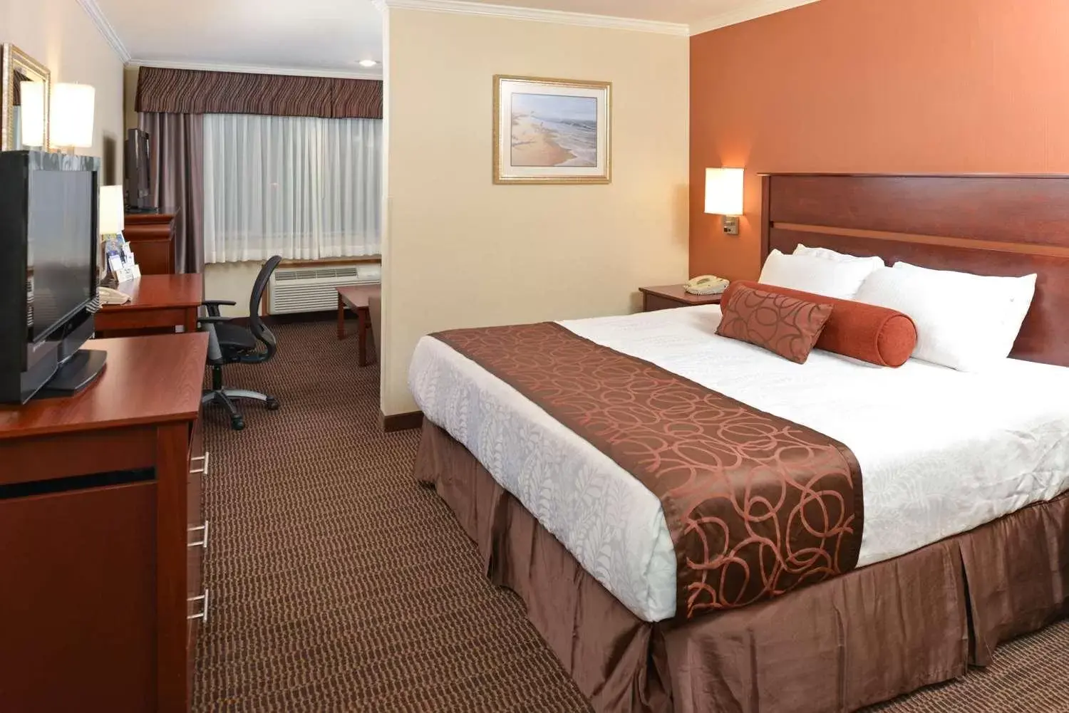 King Suite with Spa Bath in Best Western Plus Landmark Inn