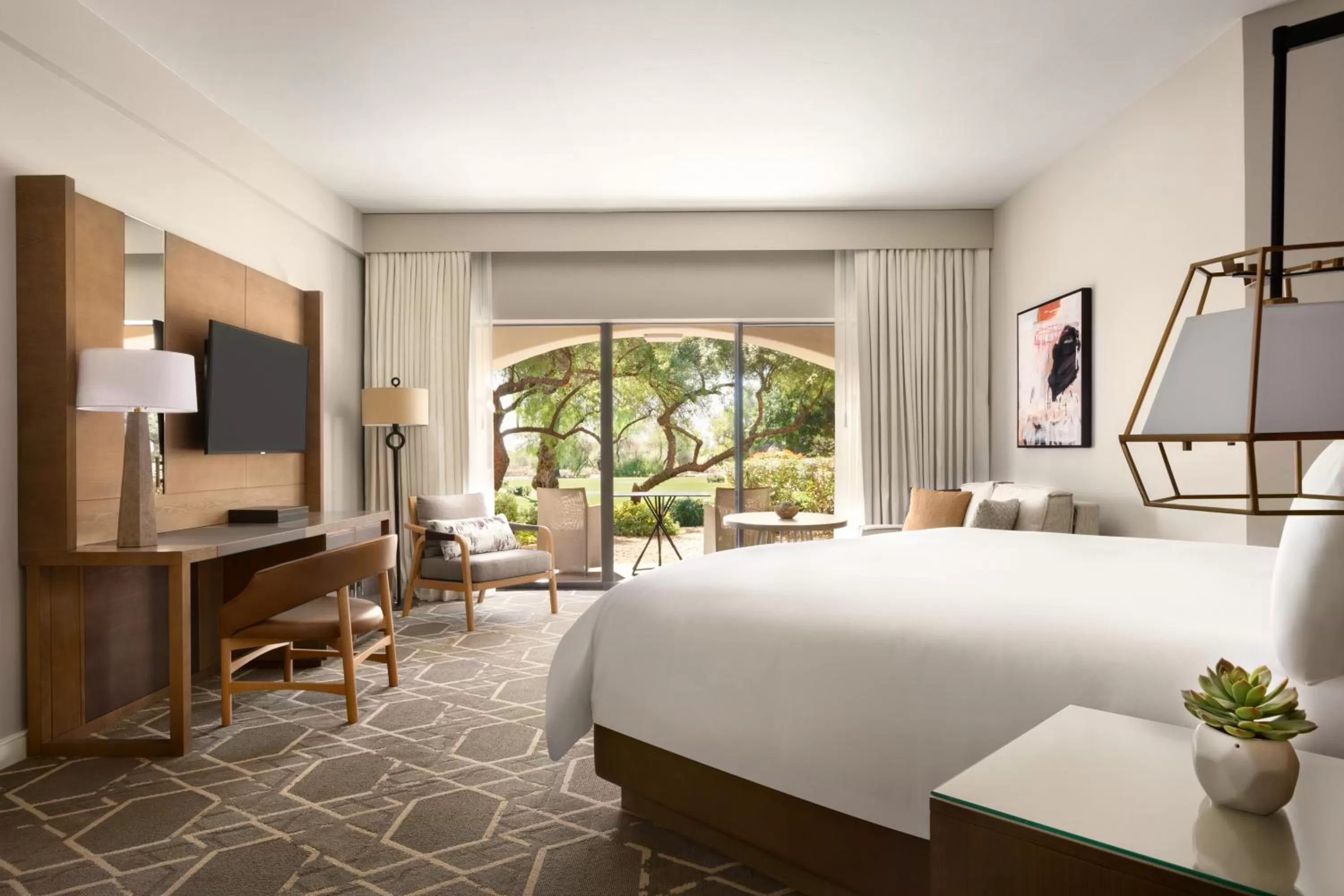 Photo of the whole room, Bed in Fairmont Scottsdale Princess